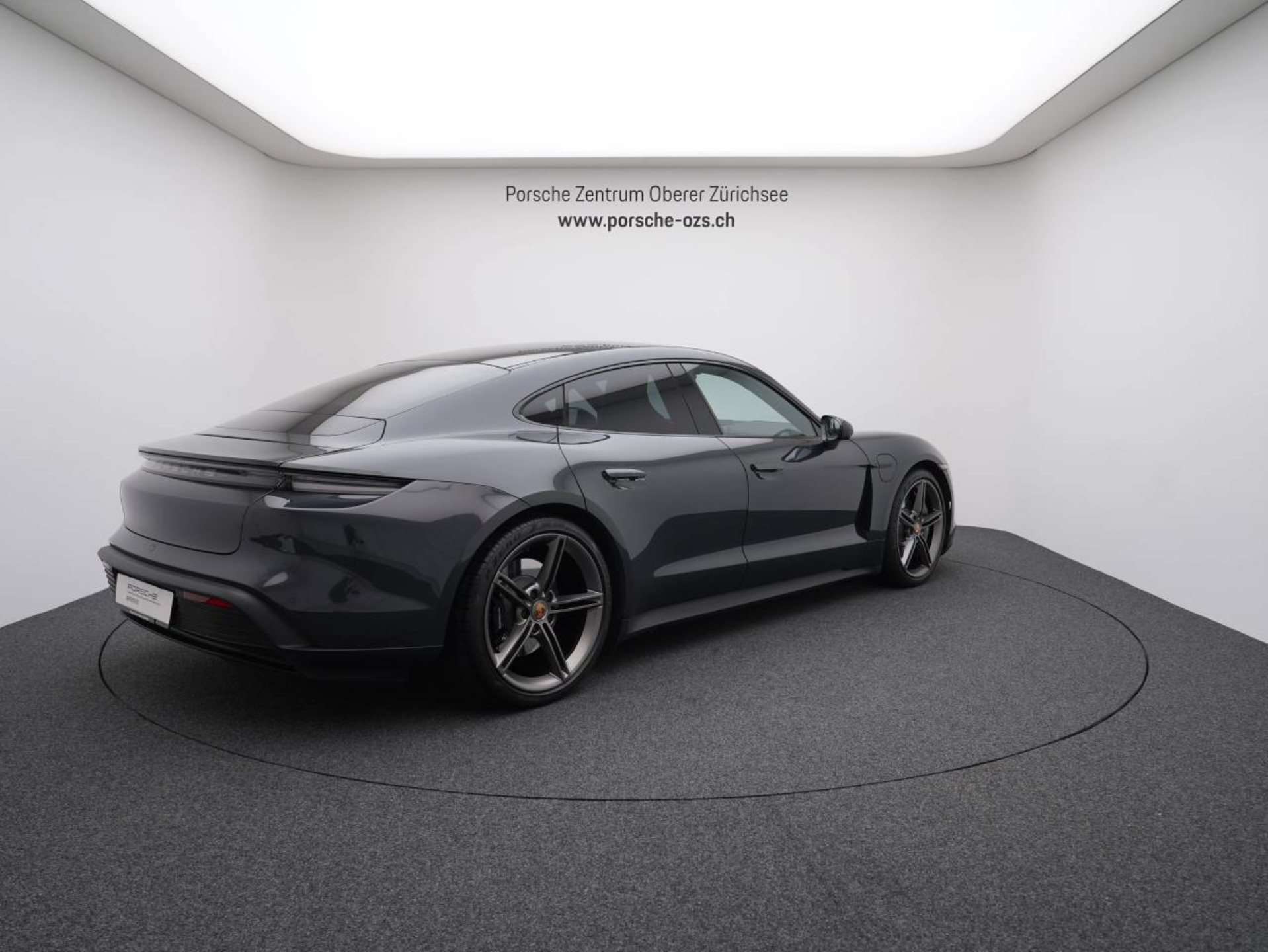 PORSCHE Taycan 4S-image-6