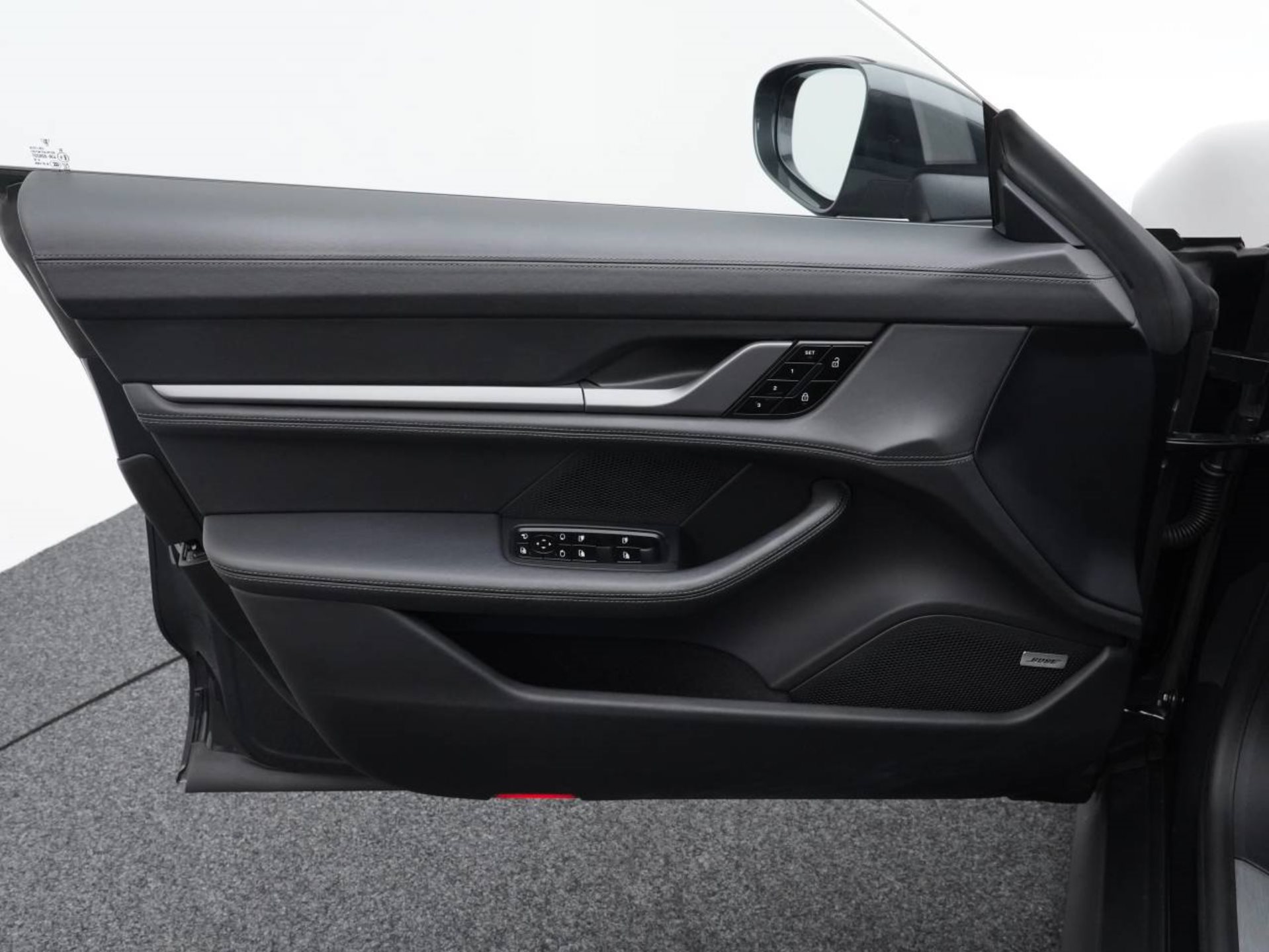 PORSCHE Taycan 4S-image-18