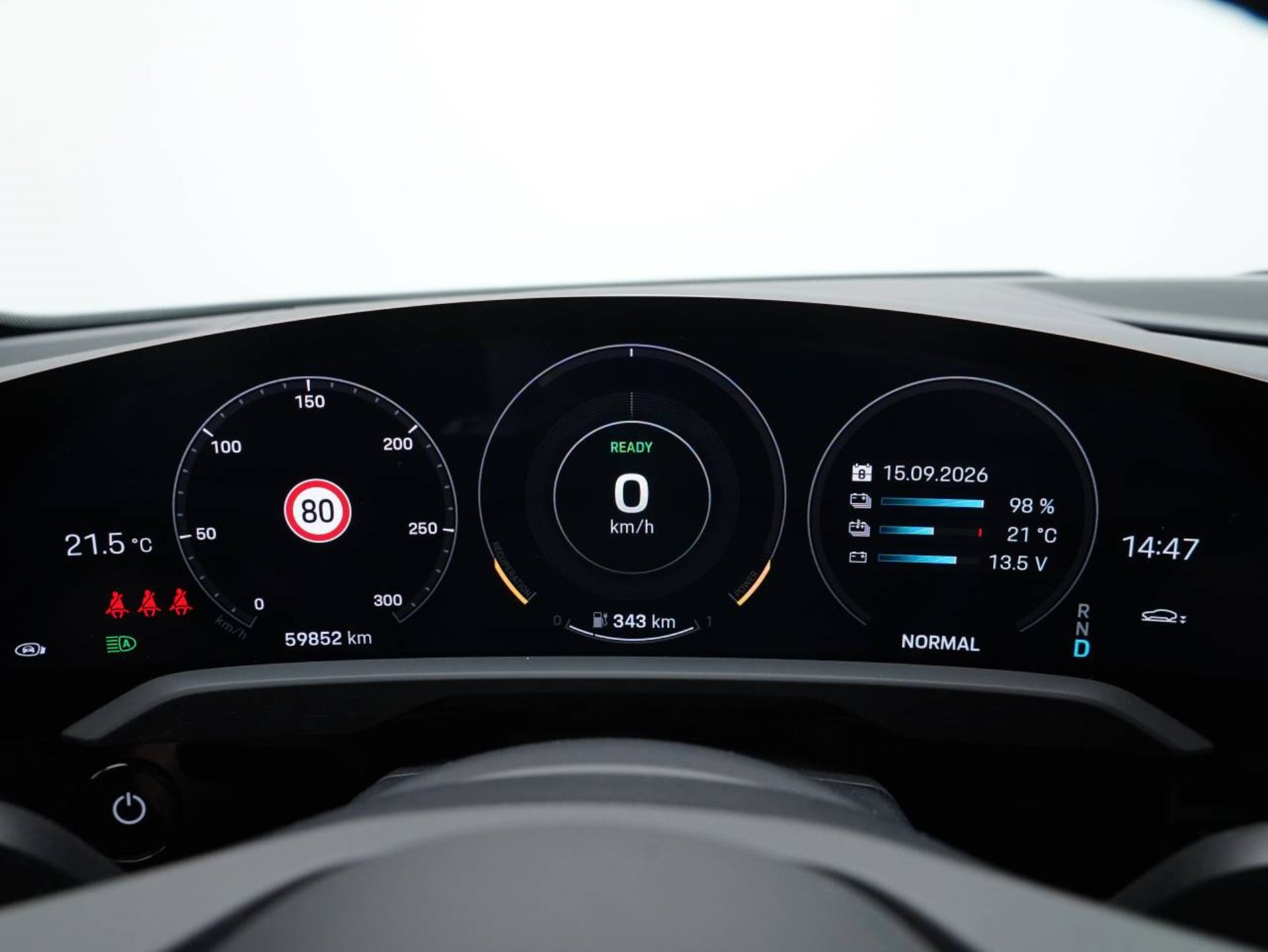PORSCHE Taycan 4S-image-15