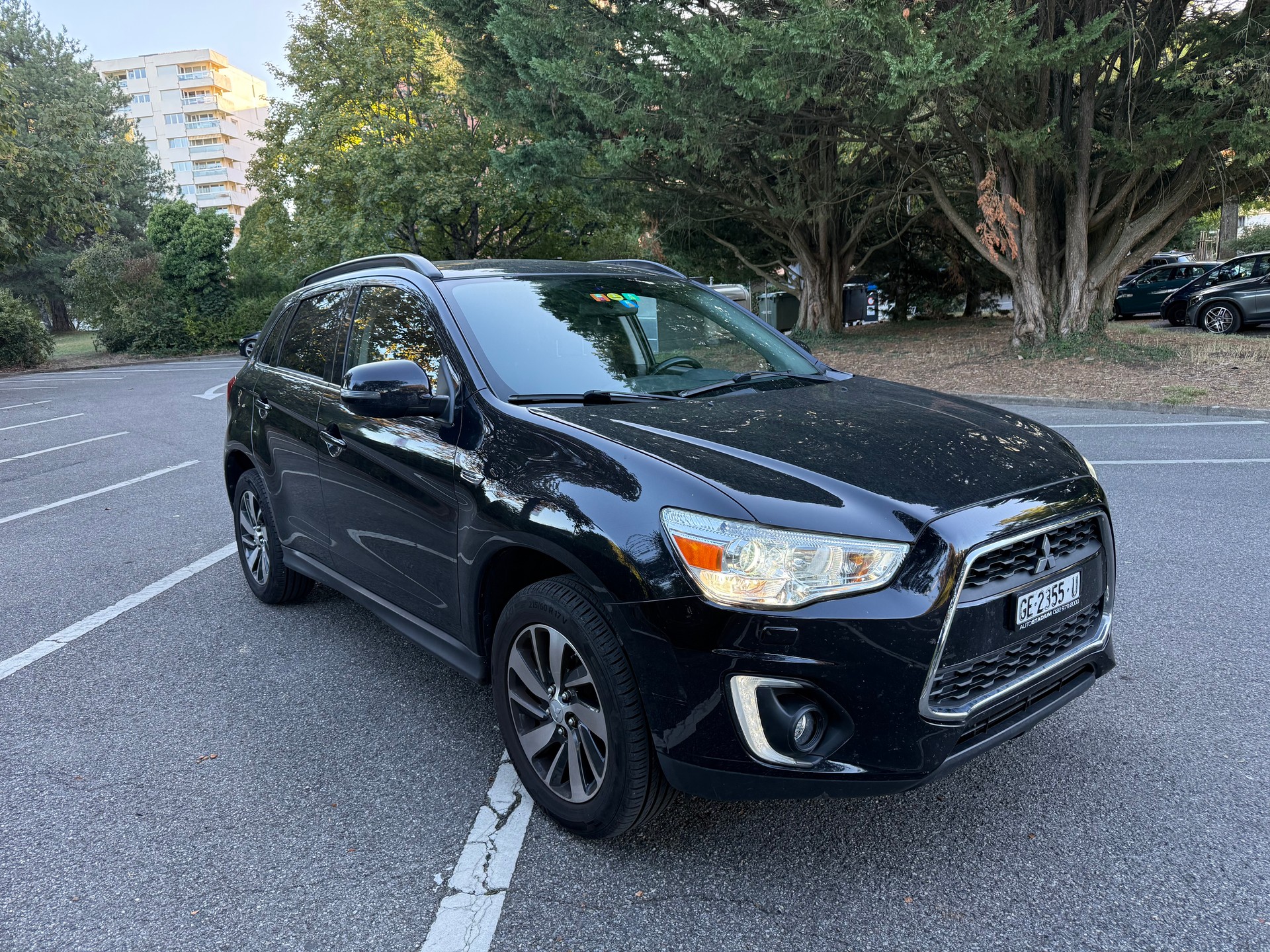 MITSUBISHI ASX 2.2 DID Celebration 300K Leder 4WD Automatic-image-2