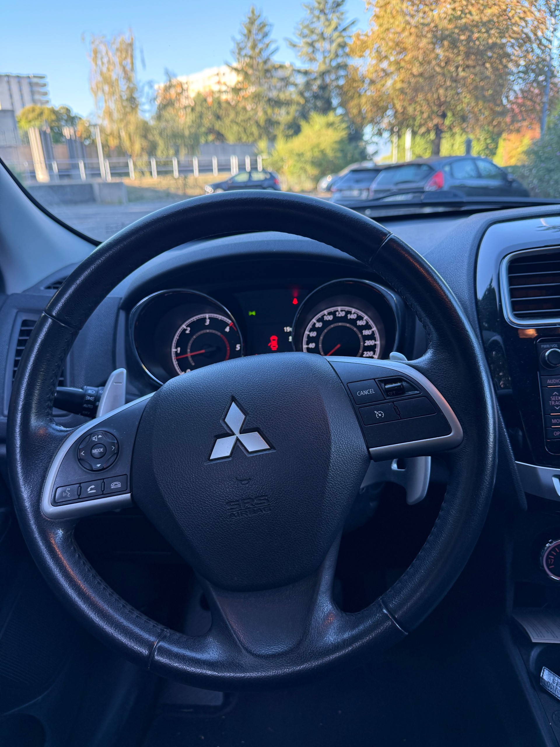 MITSUBISHI ASX 2.2 DID Celebration 300K Leder 4WD Automatic-image-9