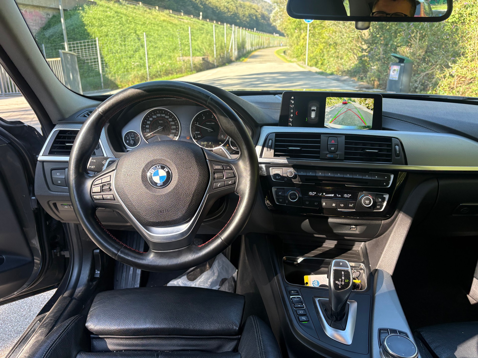 BMW 320d xDrive Touring Sport Line Steptronic-image-7