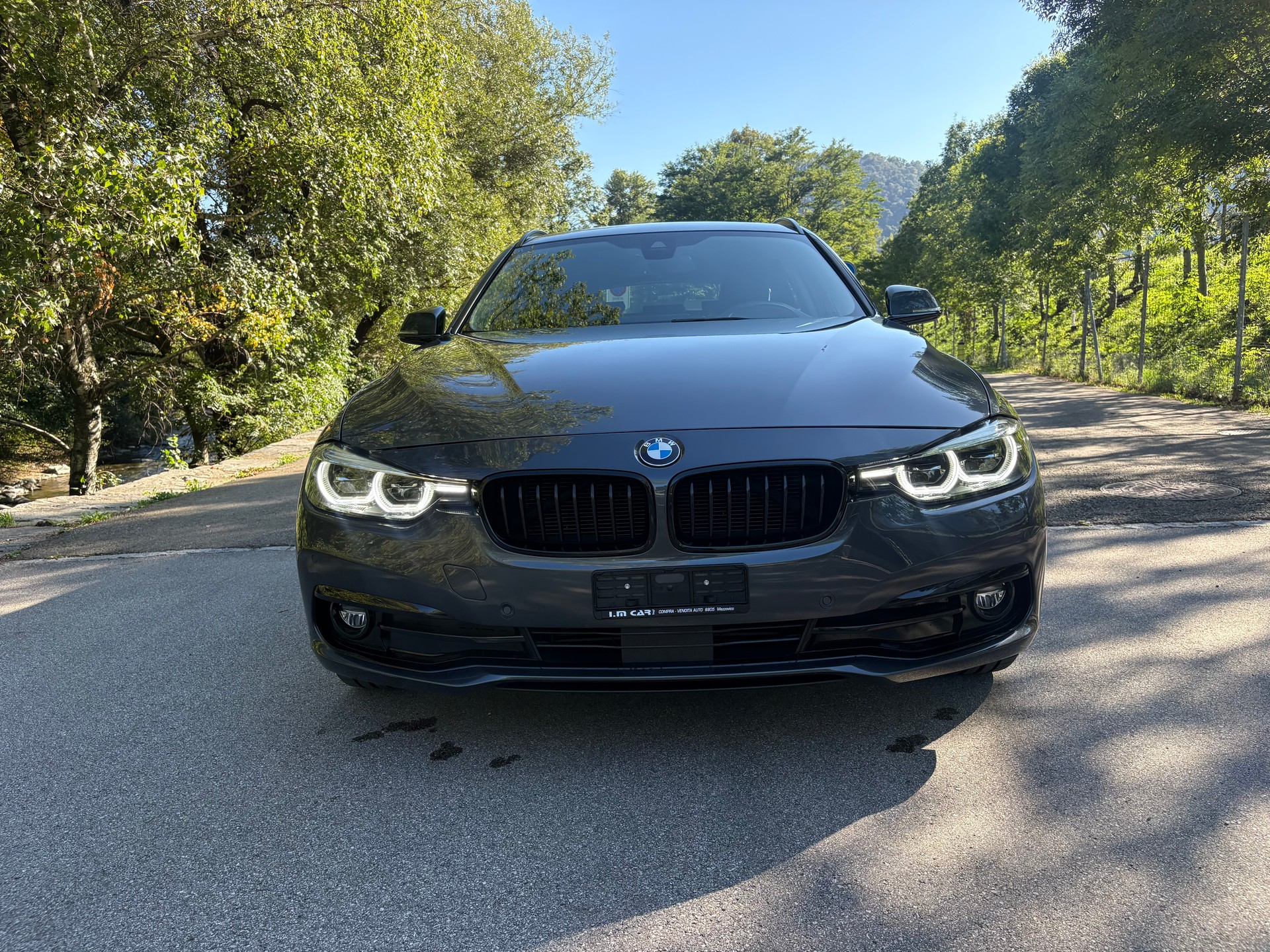 BMW 320d xDrive Touring Sport Line Steptronic-image-6