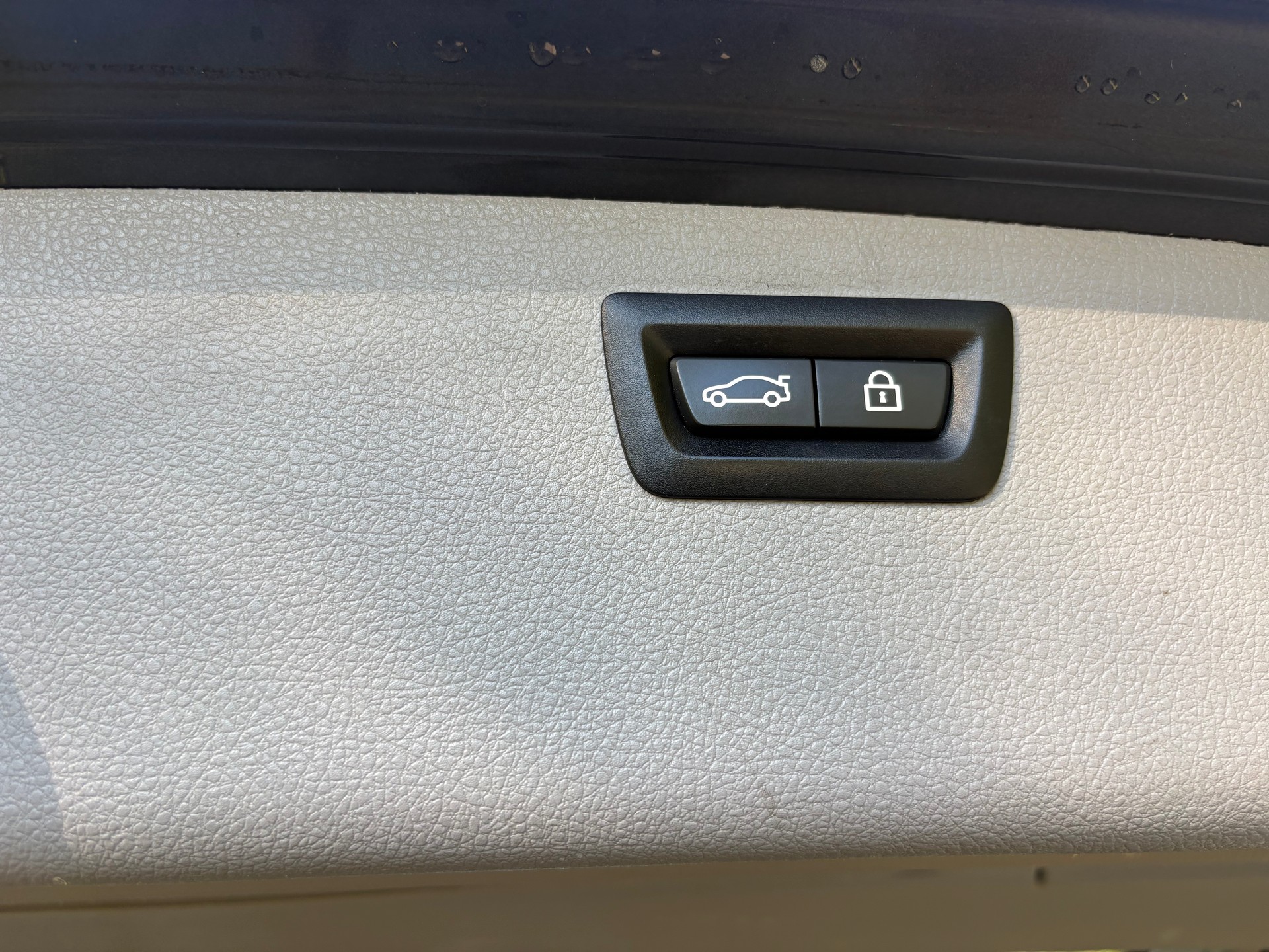 BMW 320d xDrive Touring Sport Line Steptronic-image-11