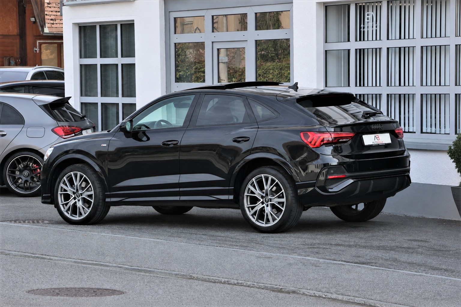 AUDI Q3 Sportback 35 TFSI S line Attraction S-tronic (CH)-image-4