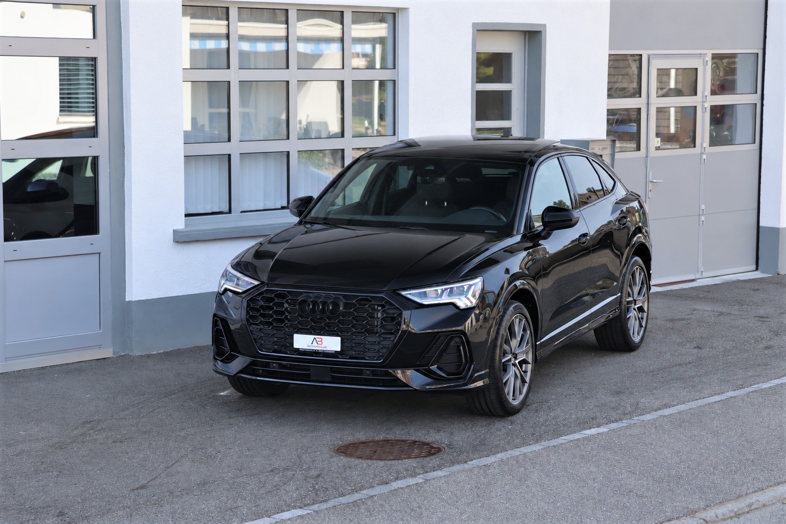 AUDI Q3 Sportback 35 TFSI S line Attraction S-tronic (CH)-image-0