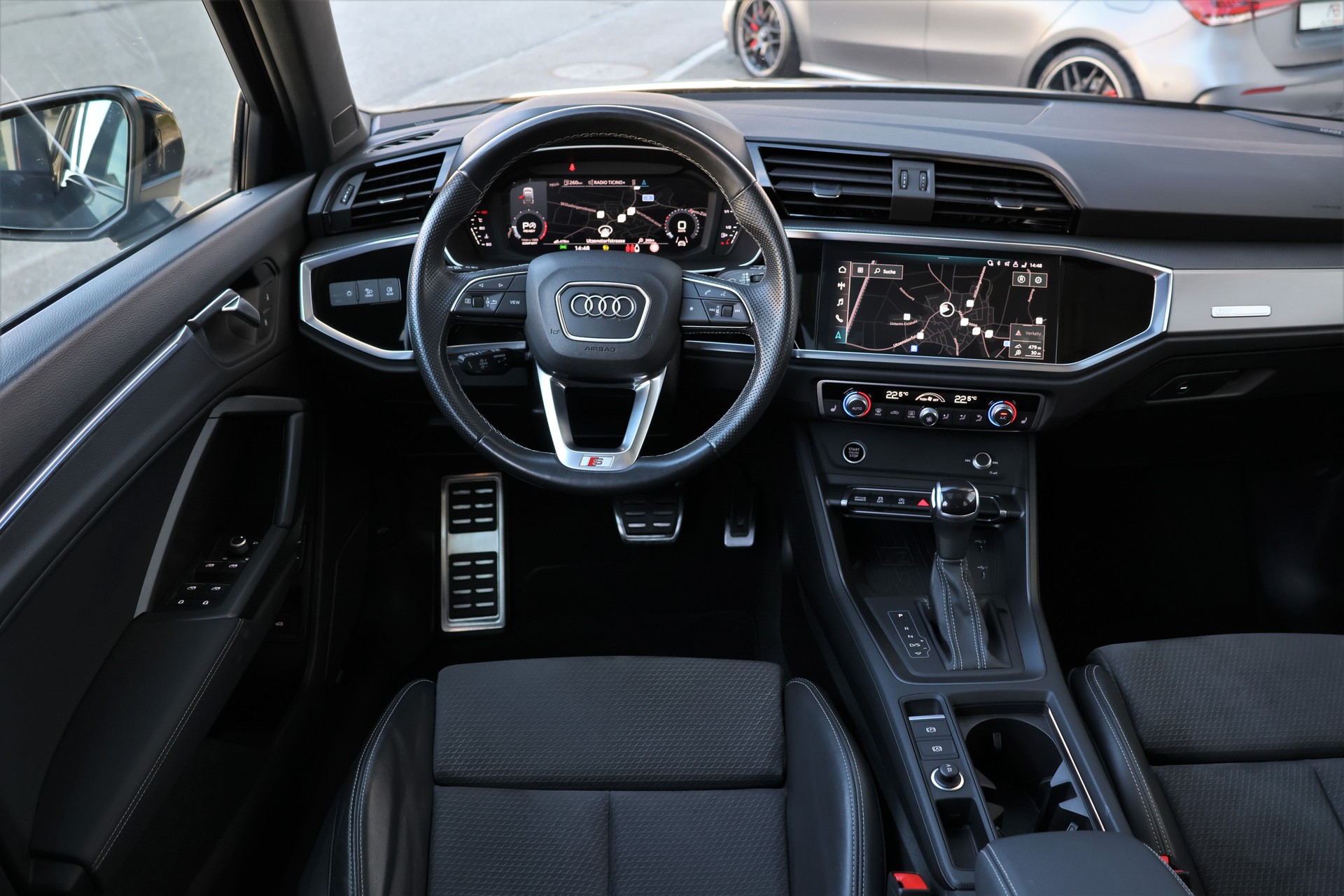 AUDI Q3 Sportback 35 TFSI S line Attraction S-tronic (CH)-image-15