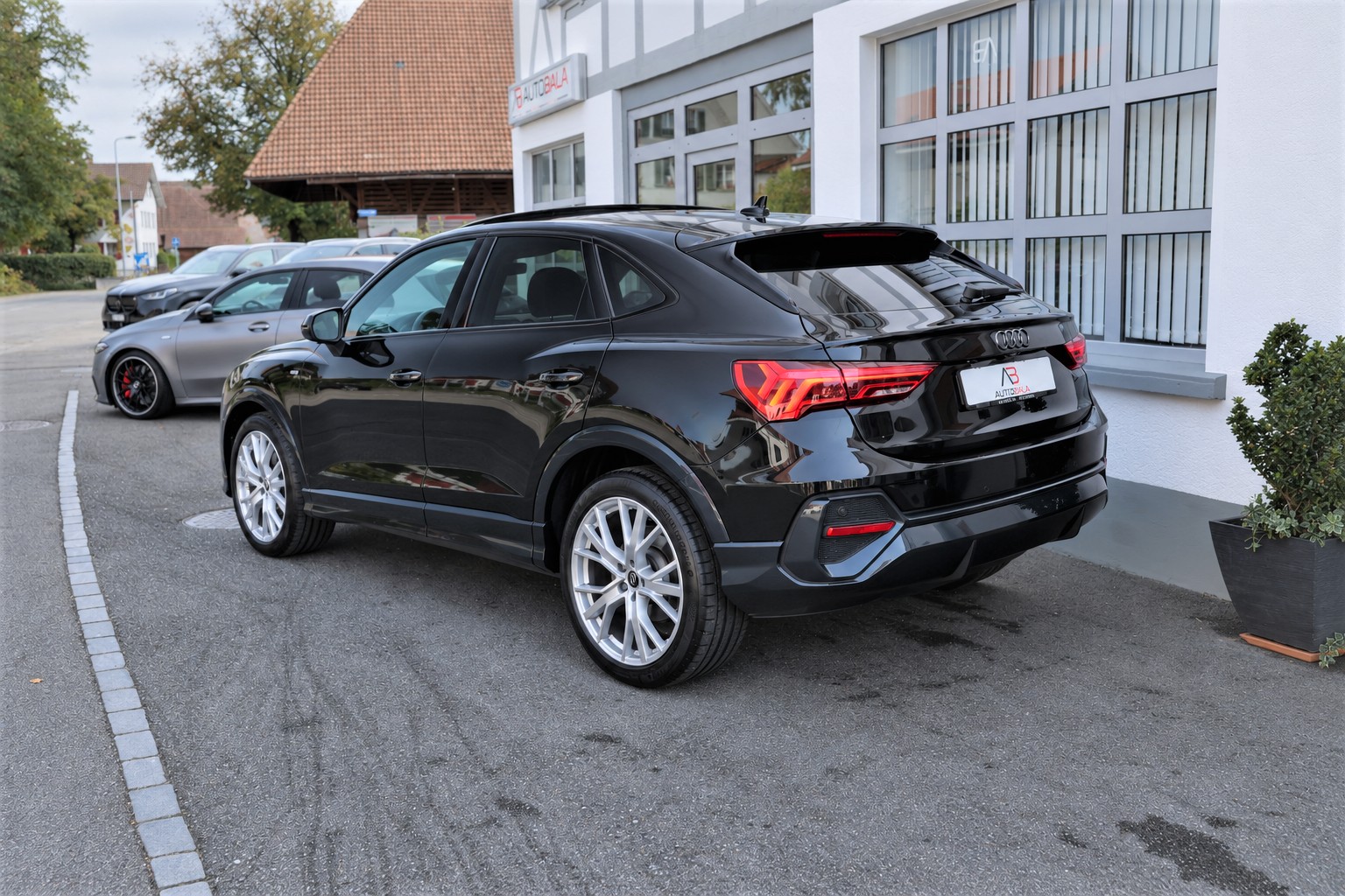 AUDI Q3 Sportback 35 TFSI S line Attraction S-tronic (CH)-image-7