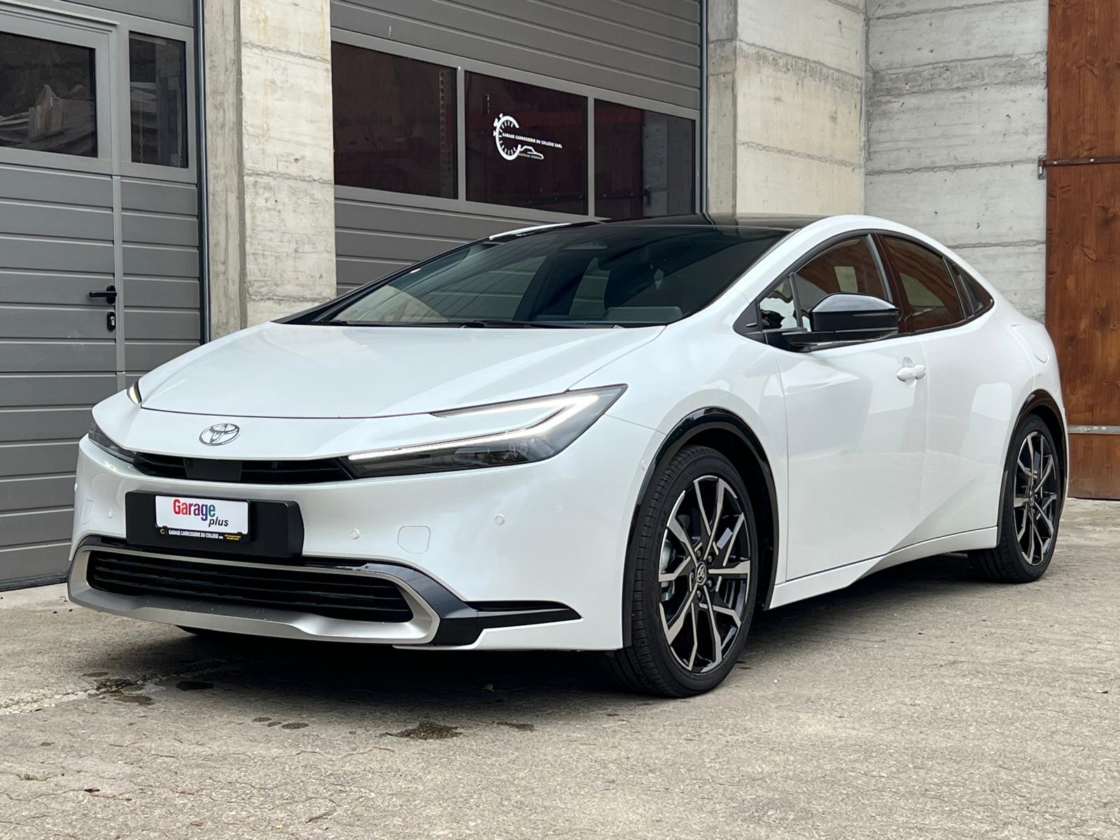 TOYOTA 2.0 Plug-In-Hybrid Premium-image-0