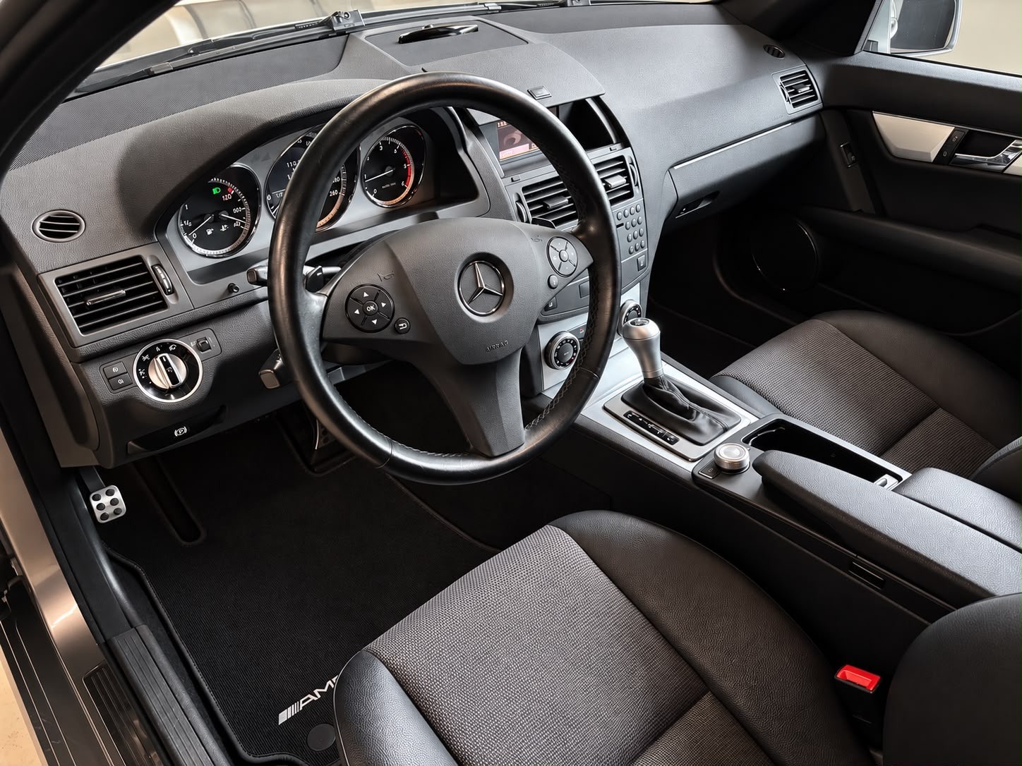 MERCEDES-BENZ C 250 CDI BlueEff. Elégance 4Matic 7G-Tronic-image-11