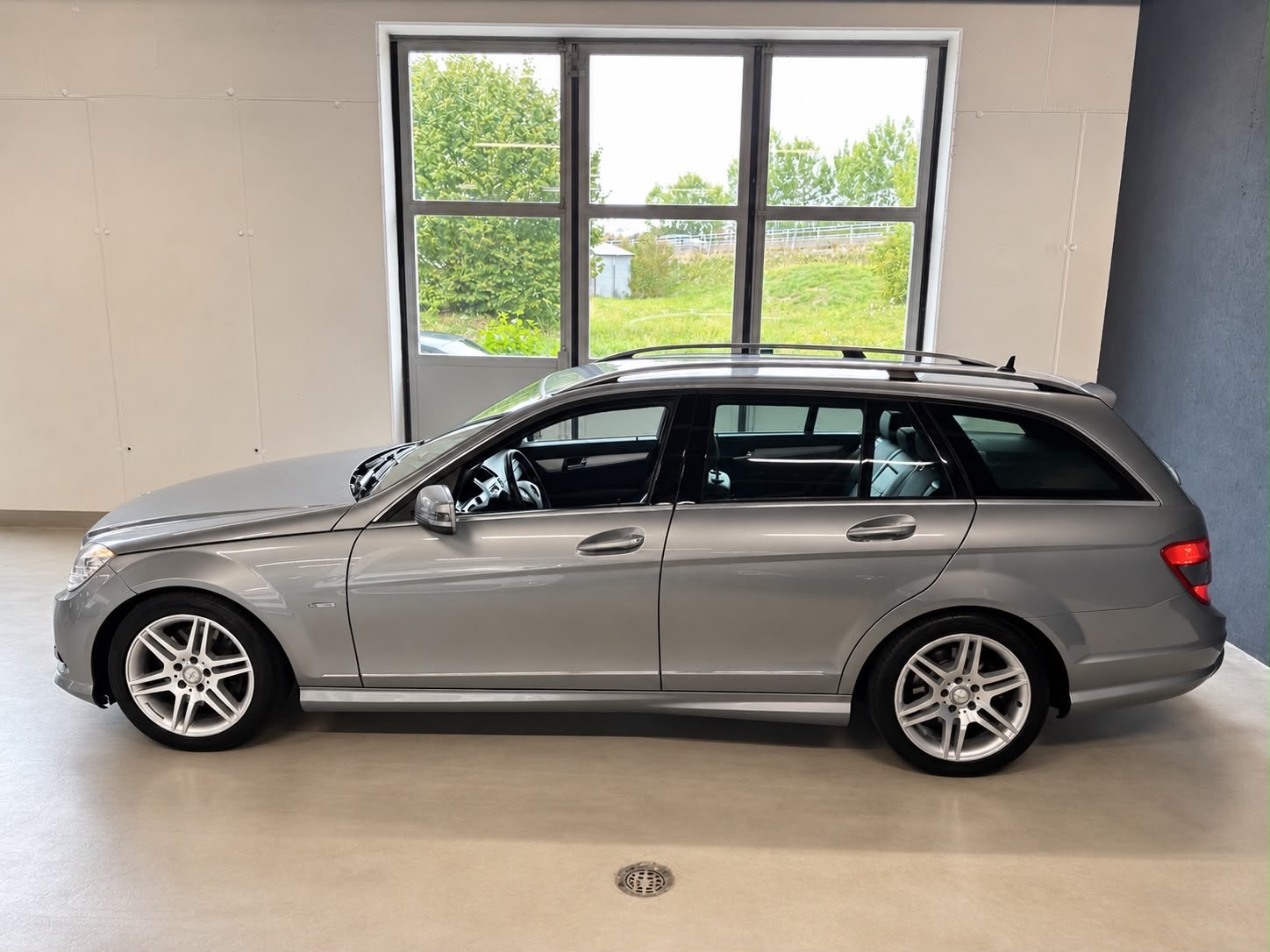 MERCEDES-BENZ C 250 CDI BlueEff. Elégance 4Matic 7G-Tronic-image-6