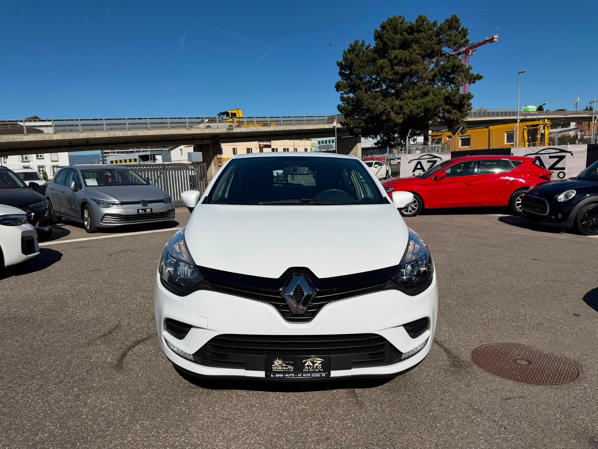 RENAULT Clio 1.2 16V Zen expertiser du jour garantie 2 ans 🇨🇭-image-1