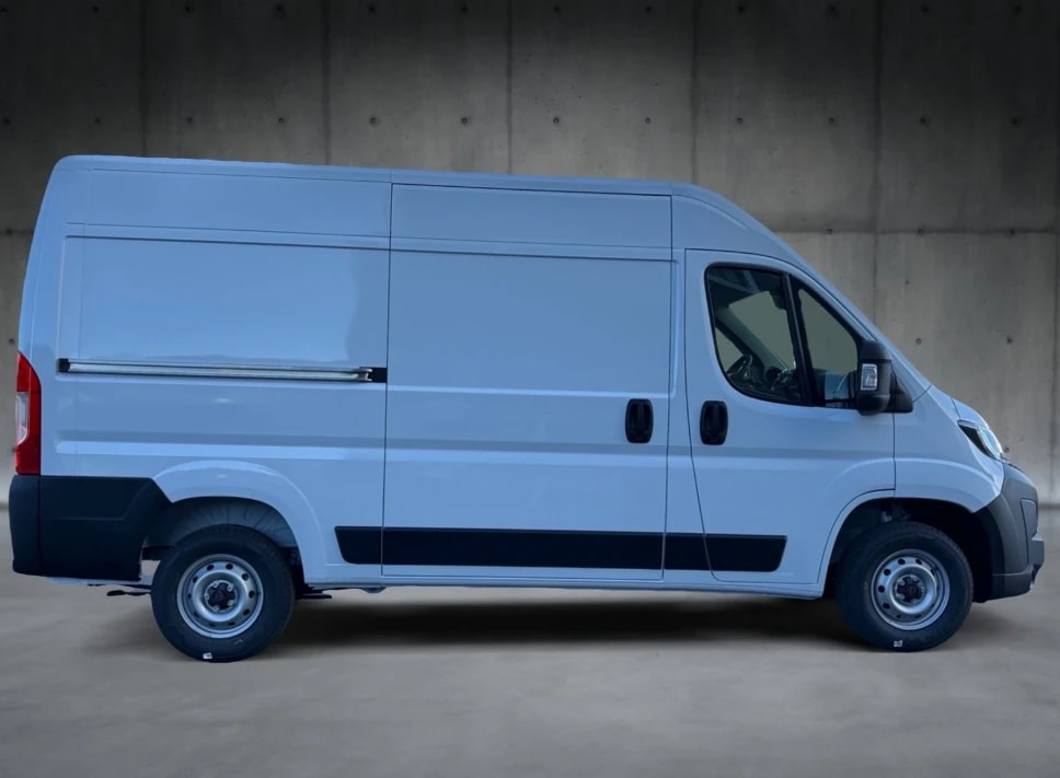 PEUGEOT Boxer 2.2 HDI 335 L2H2-image-1
