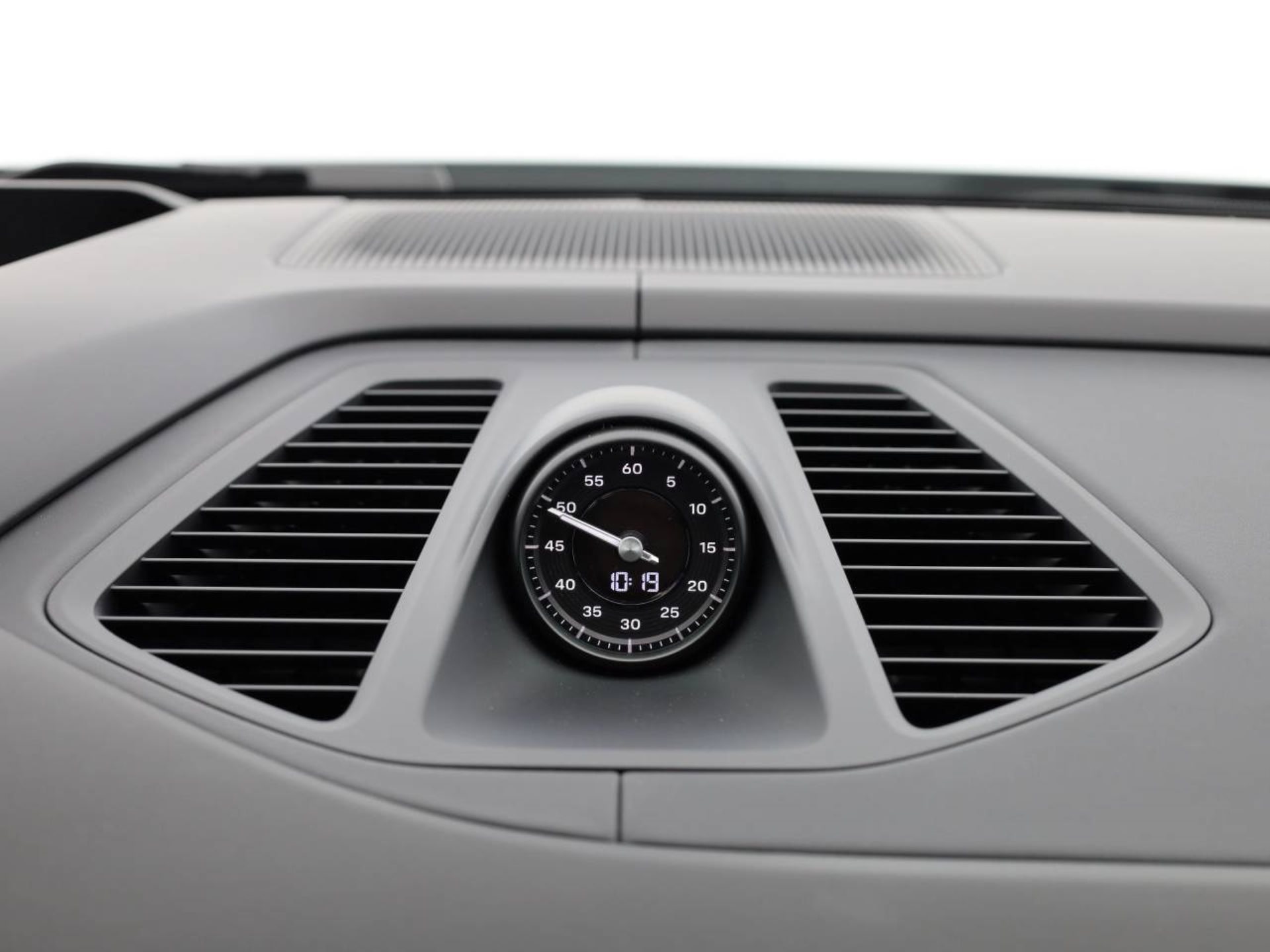 PORSCHE Macan 4S-image-11