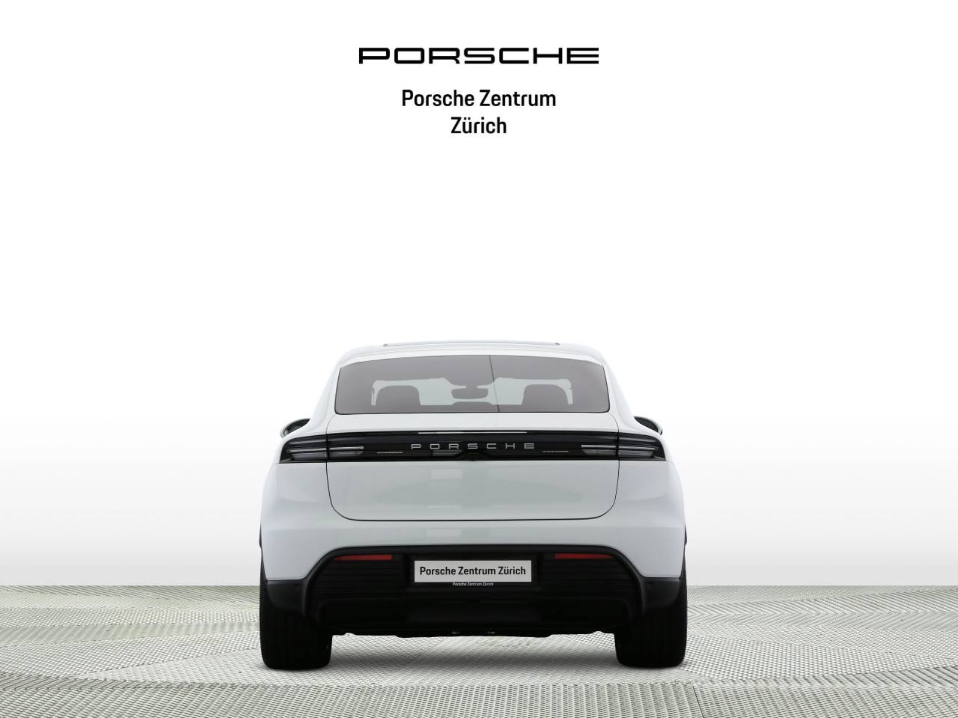PORSCHE Macan 4S-image-6