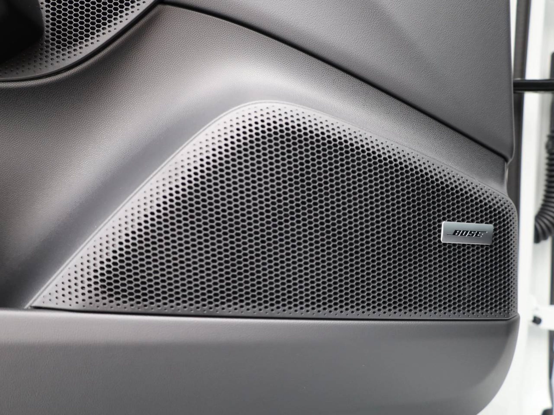 PORSCHE Macan 4S-image-18