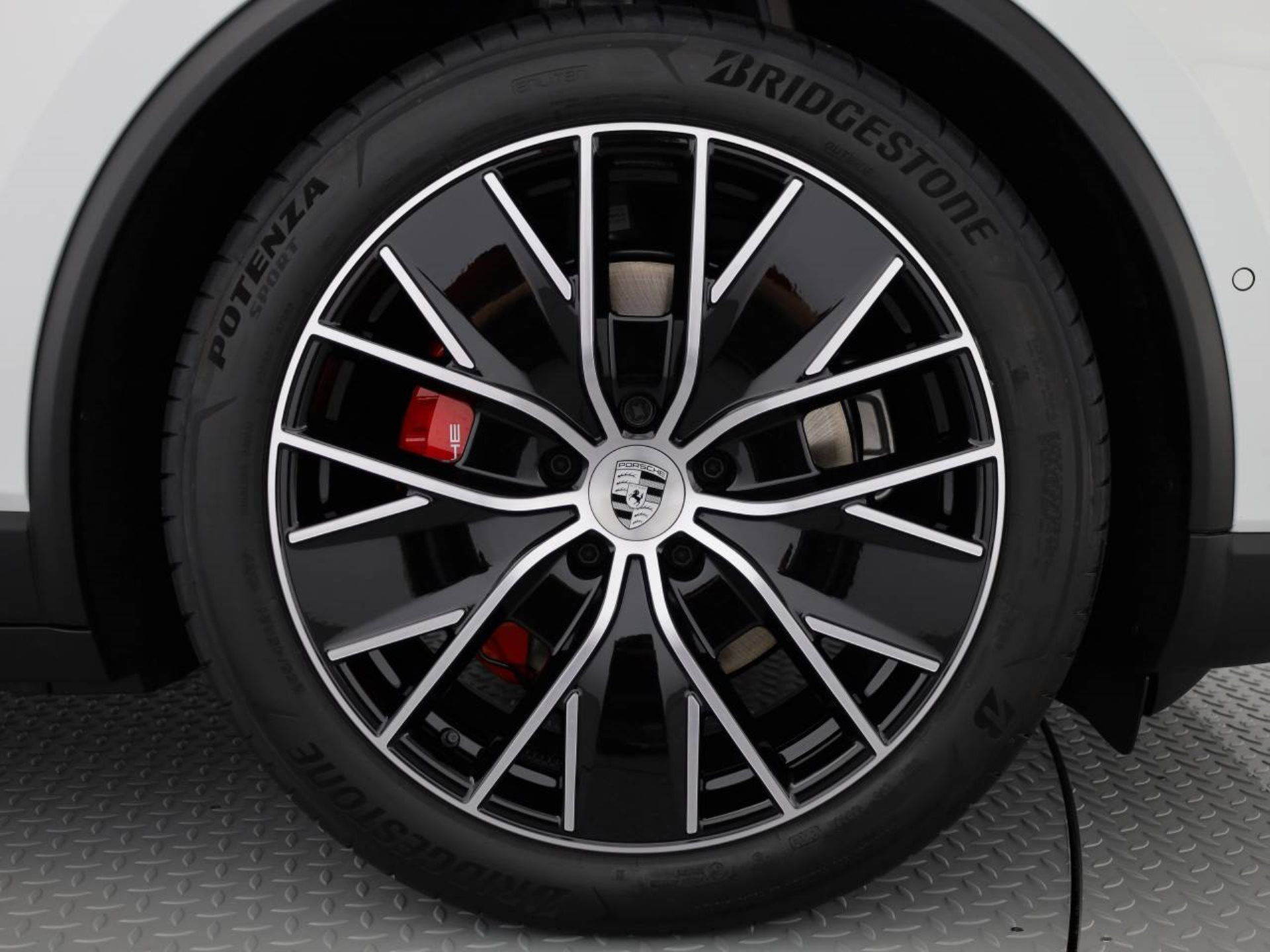 PORSCHE Macan 4S-image-8