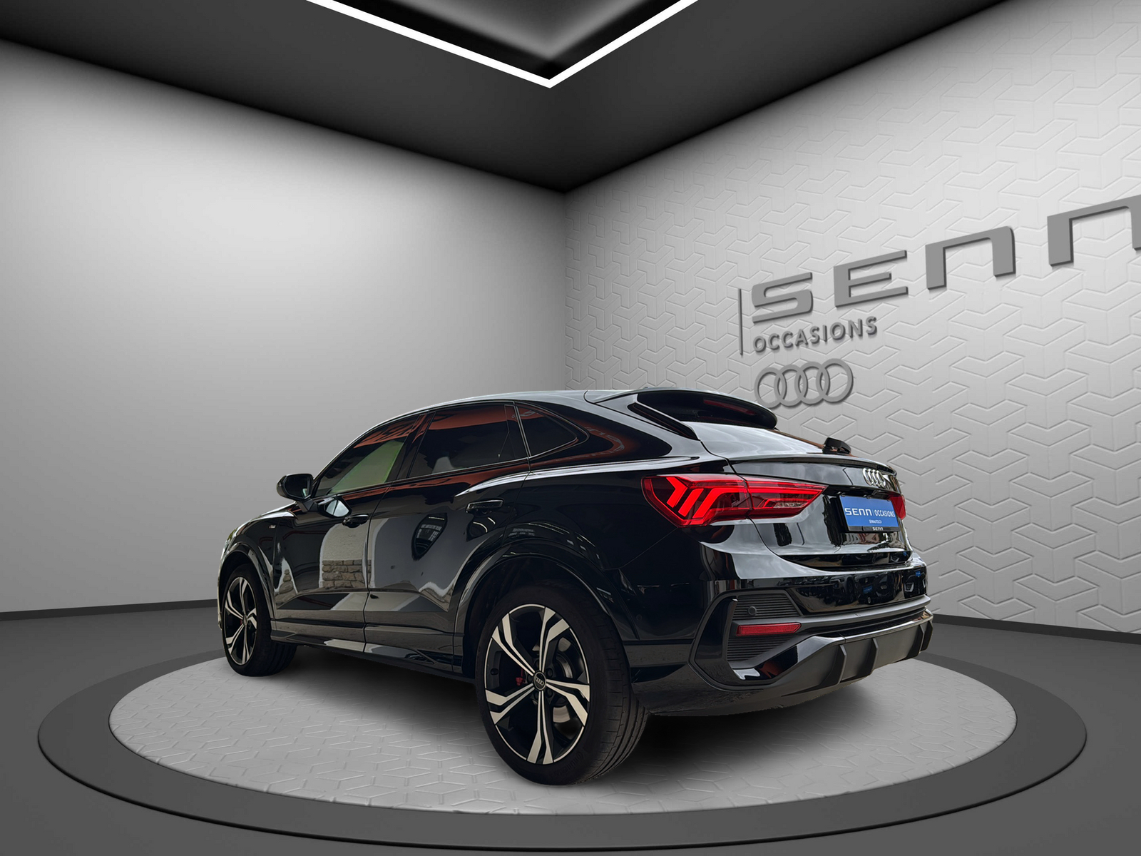 AUDI Q3 Sportback 45 TFSI S line quattro S-tronic-image-3