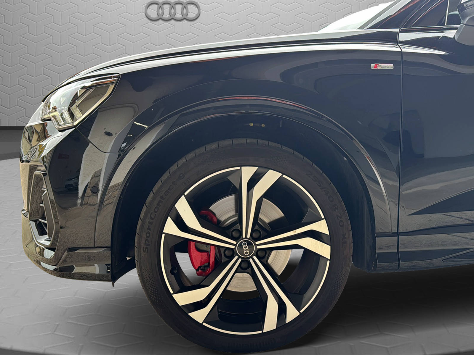 AUDI Q3 Sportback 45 TFSI S line quattro S-tronic-image-8