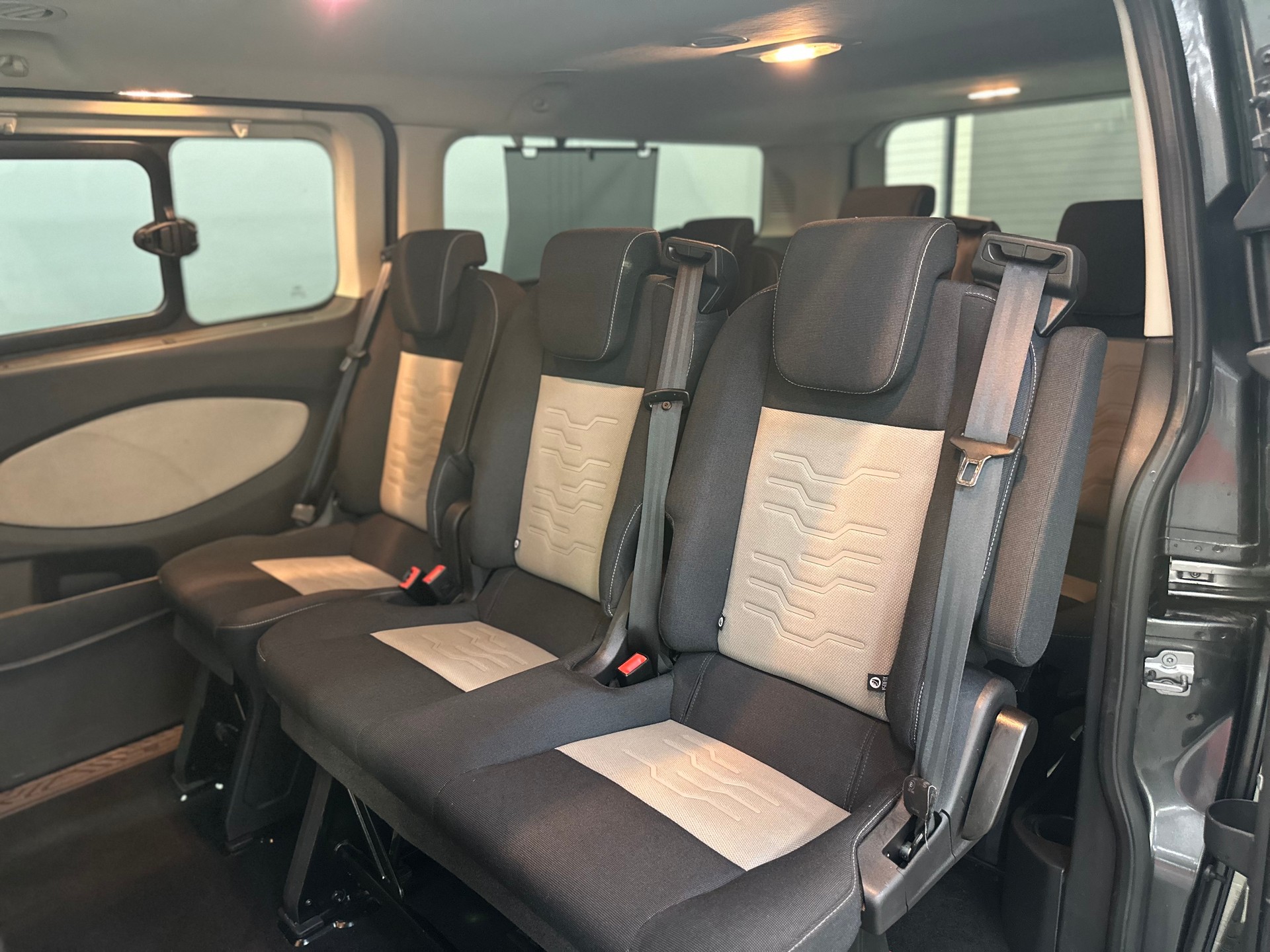 FORD Tourneo Custom 310 L2H1 Titanium SelectShift A-image-13