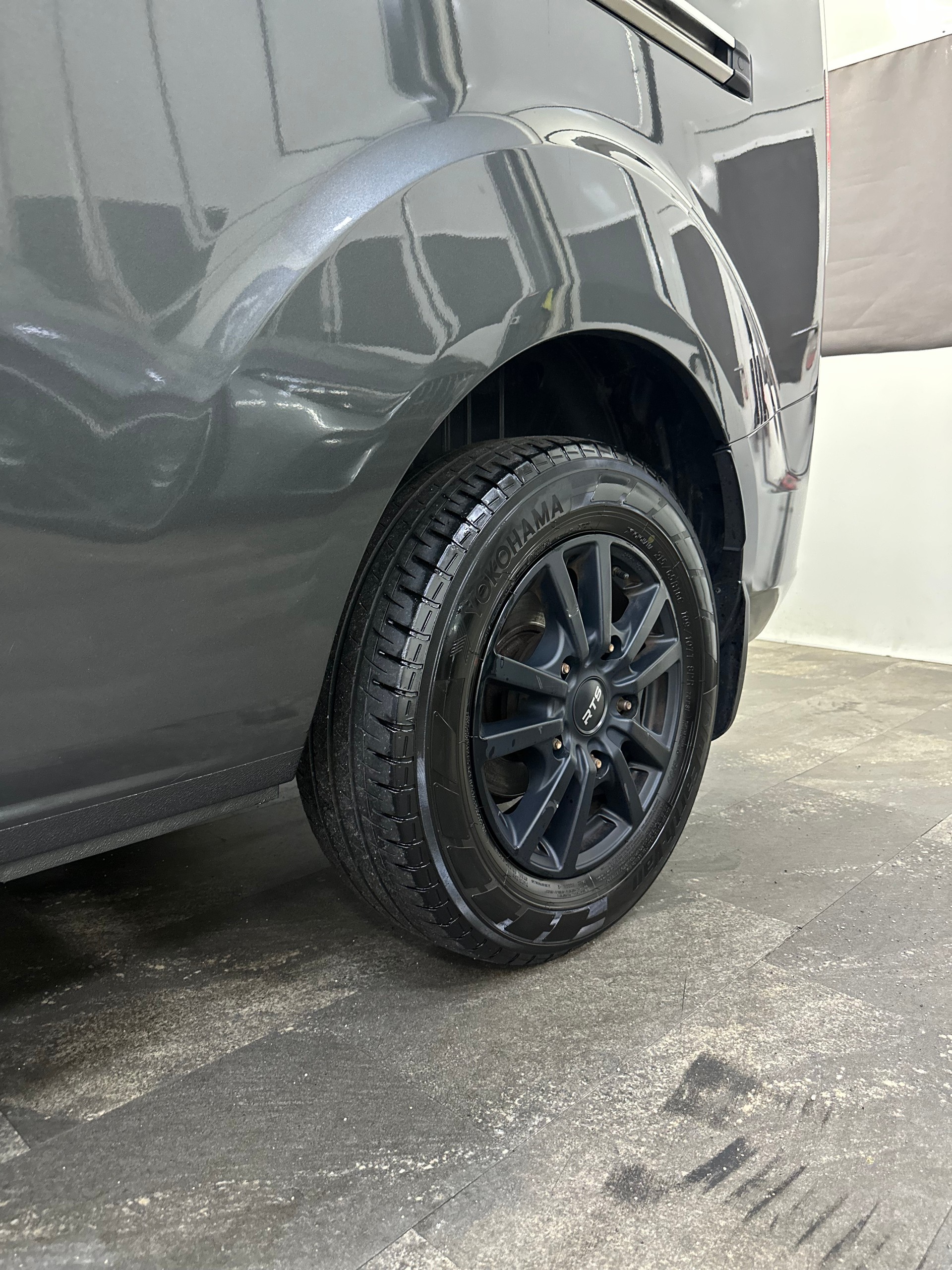 FORD Tourneo Custom 310 L2H1 Titanium SelectShift A-image-6