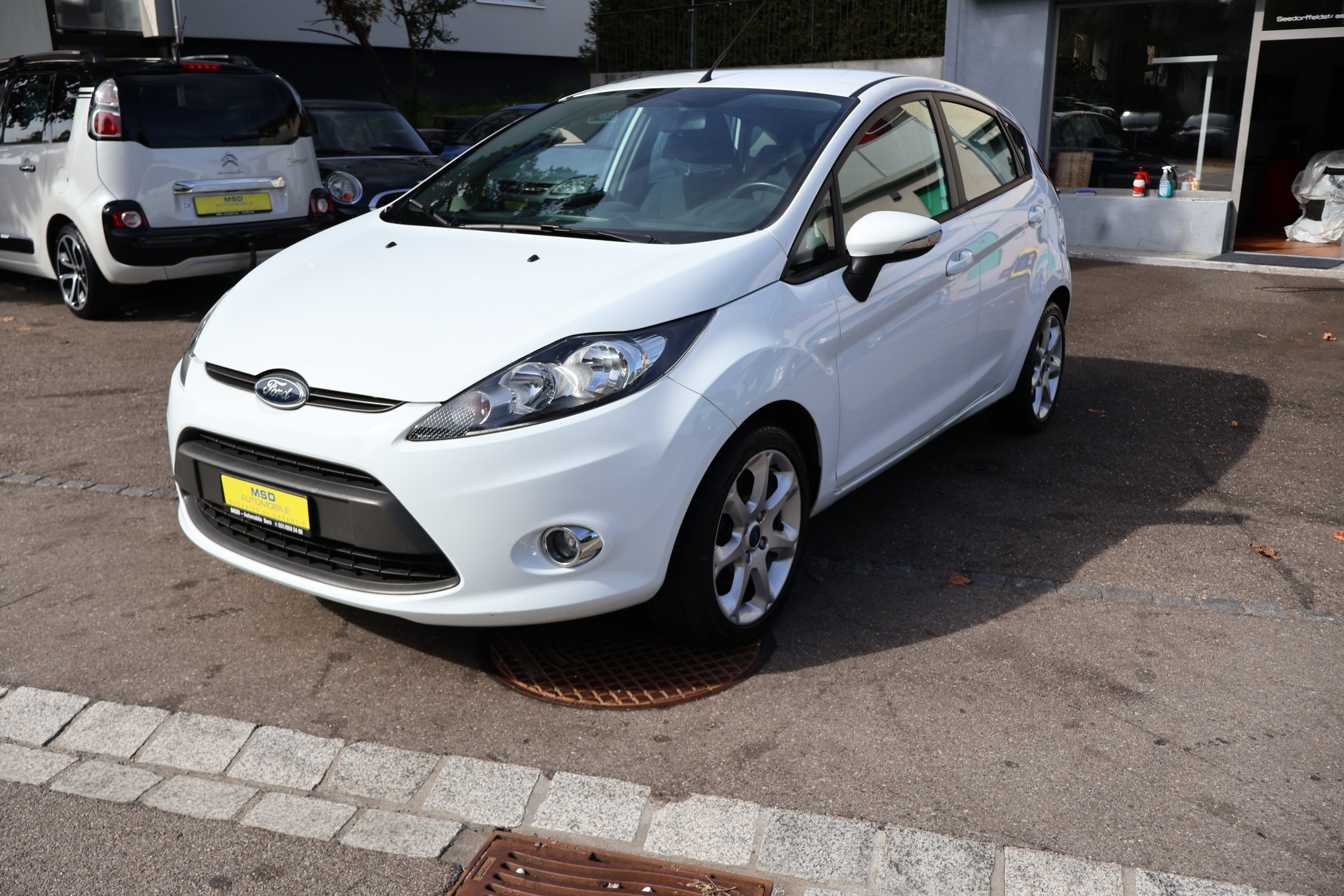 Car photo
