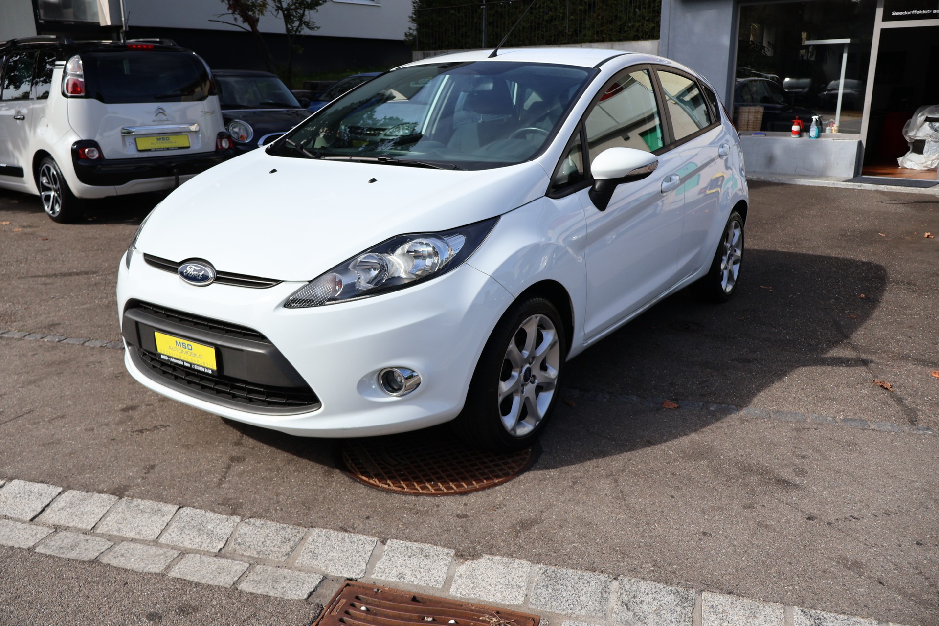 FORD Fiesta 1.25 16V Ambiente-image-0