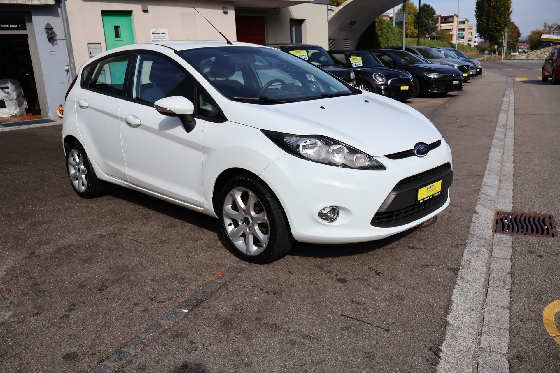 FORD Fiesta 1.25 16V Ambiente-image-1