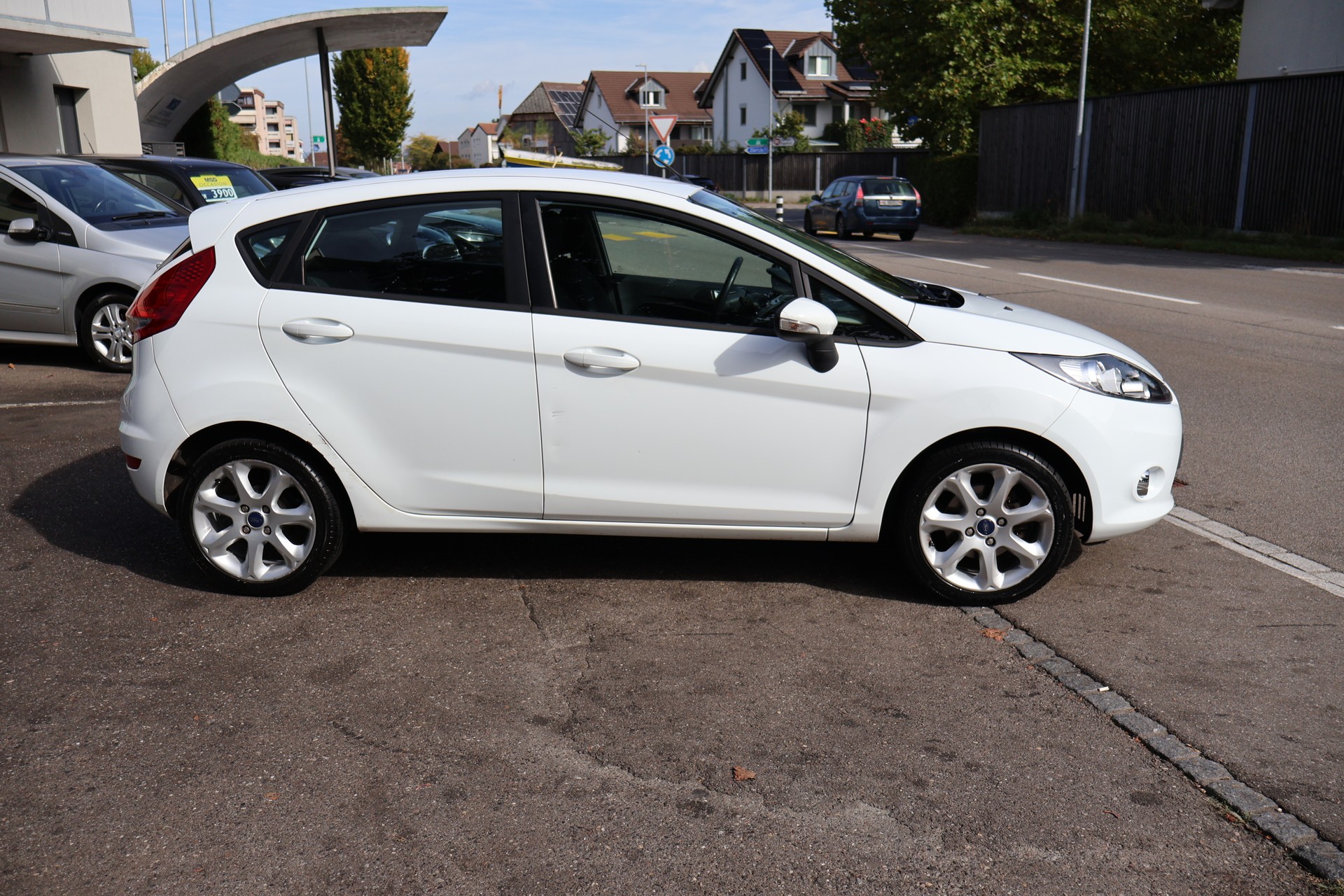 FORD Fiesta 1.25 16V Ambiente-image-3