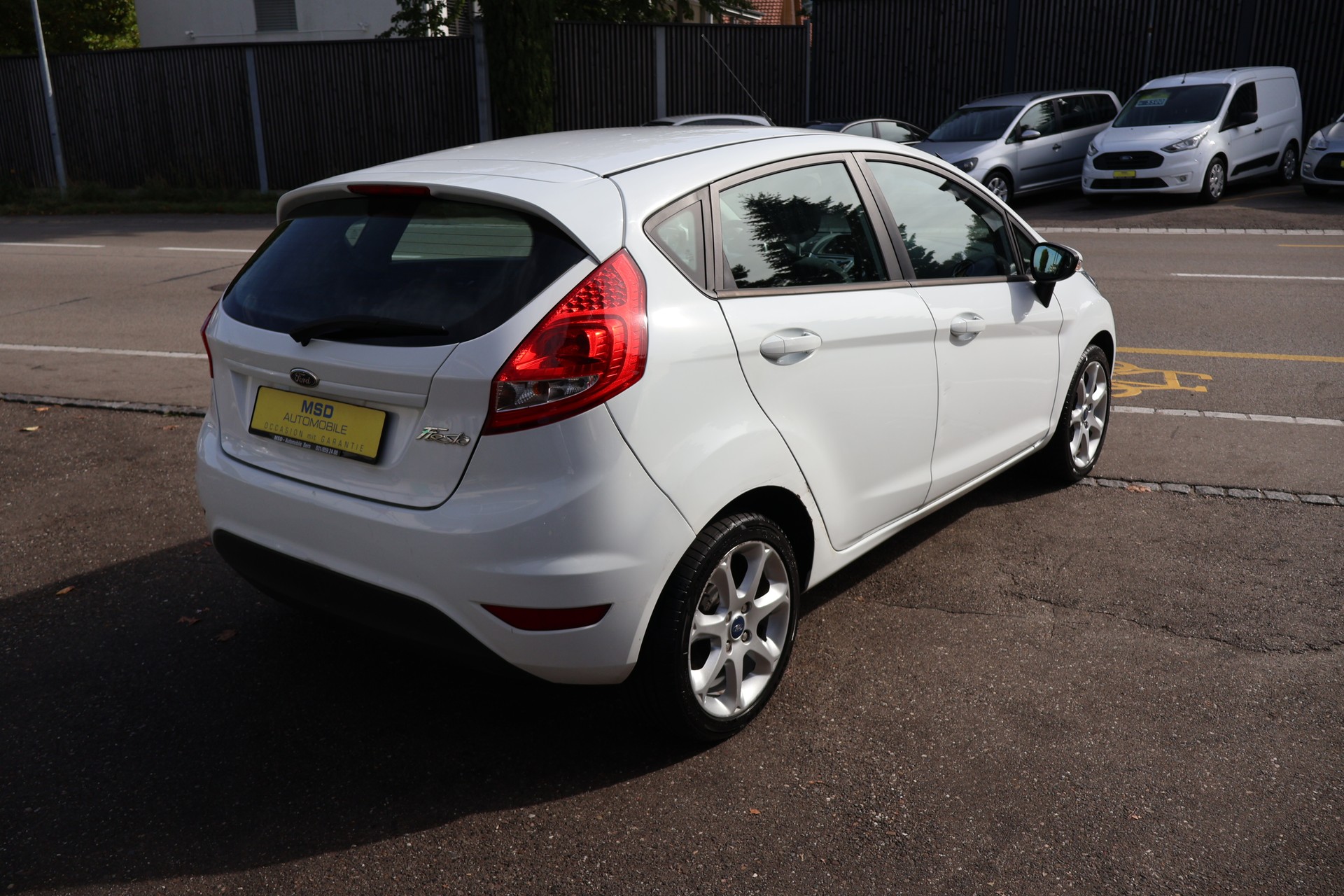 FORD Fiesta 1.25 16V Ambiente-image-4