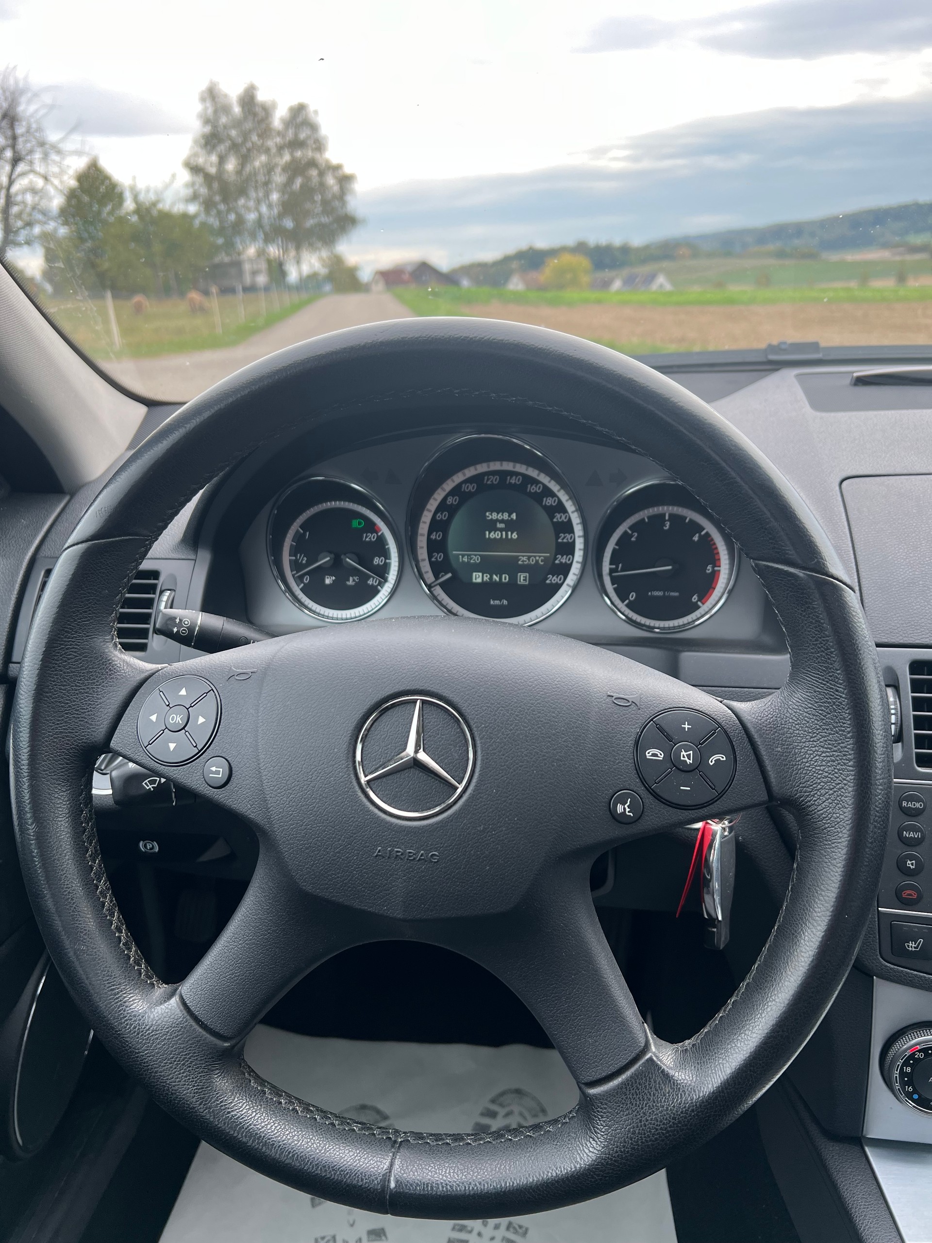 MERCEDES-BENZ C 220 CDI BlueEfficiency Avantgarde Automatic-image-12