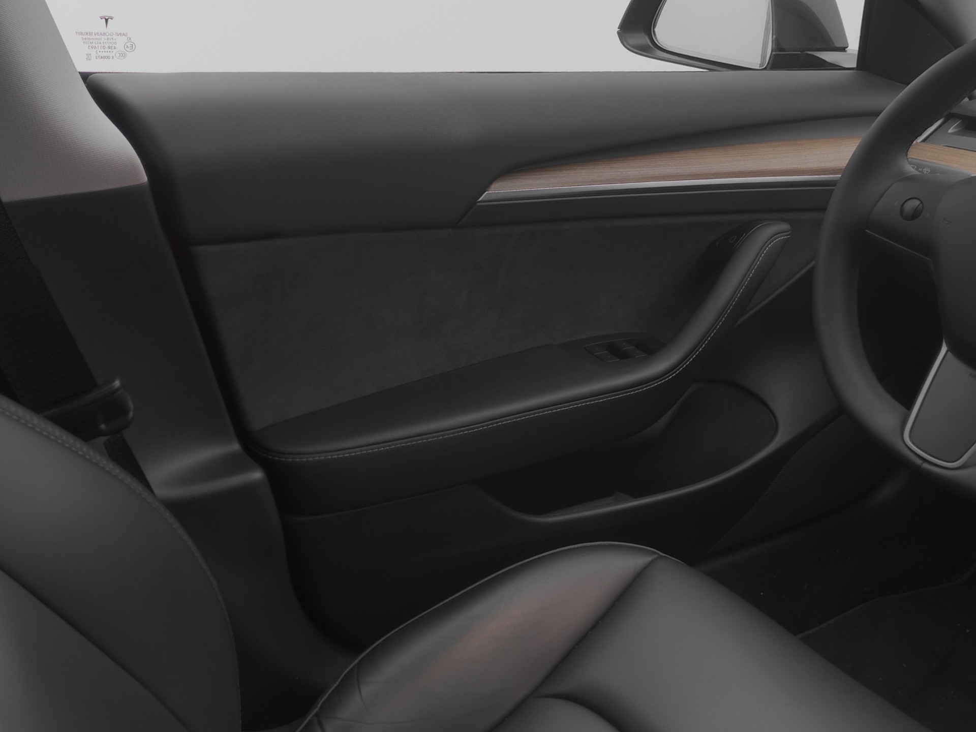 TESLA Model 3 Standard Range RWD-image-8