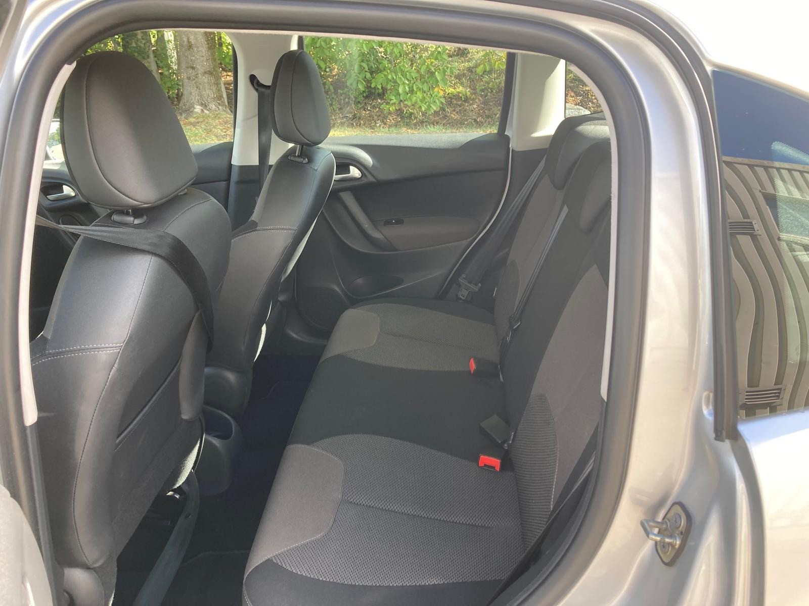 CITROEN C3 1.2i Exclusive ETG5-image-8
