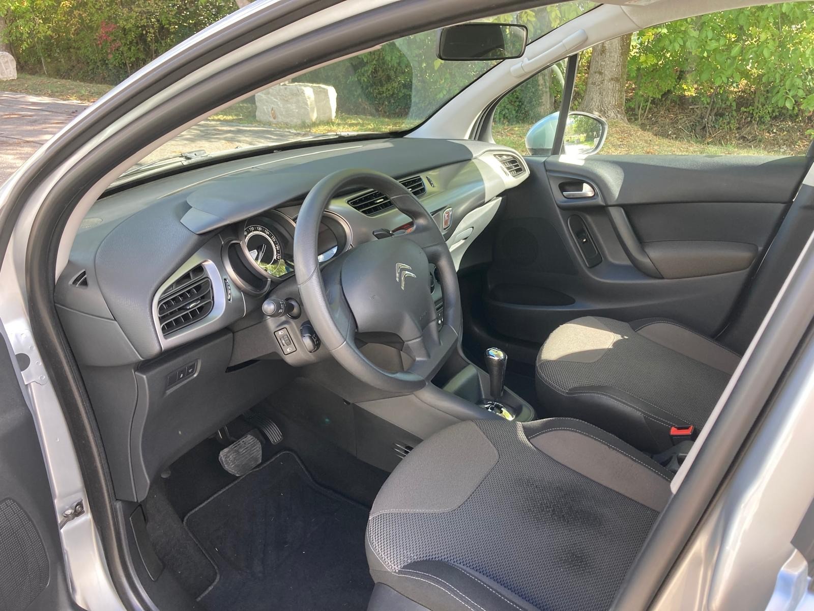 CITROEN C3 1.2i Exclusive ETG5-image-9