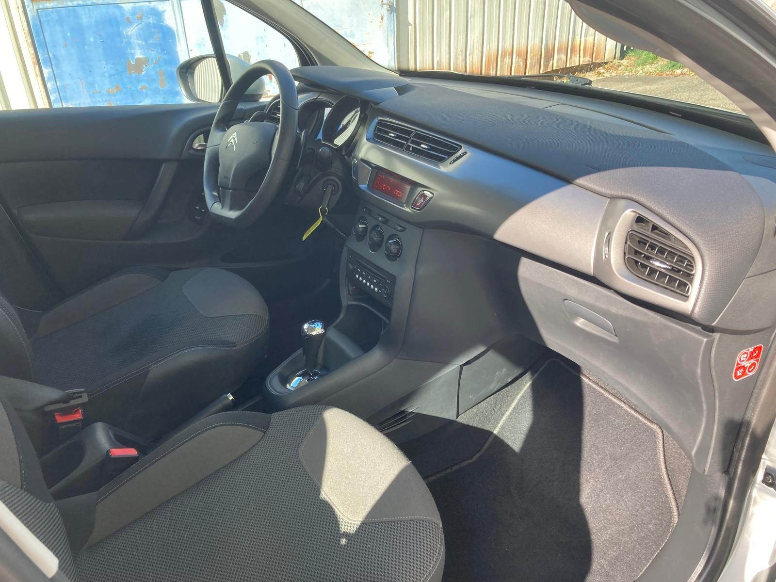 CITROEN C3 1.2i Exclusive ETG5-image-7