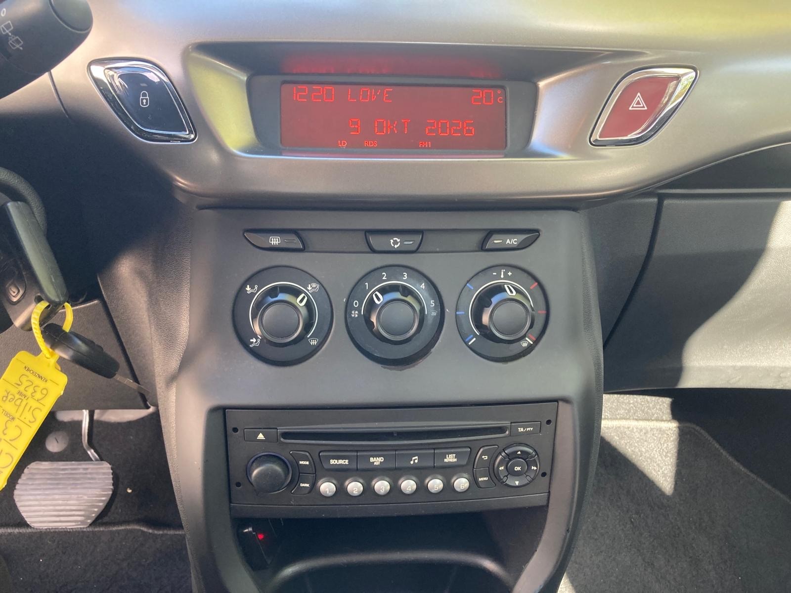 CITROEN C3 1.2i Exclusive ETG5-image-12