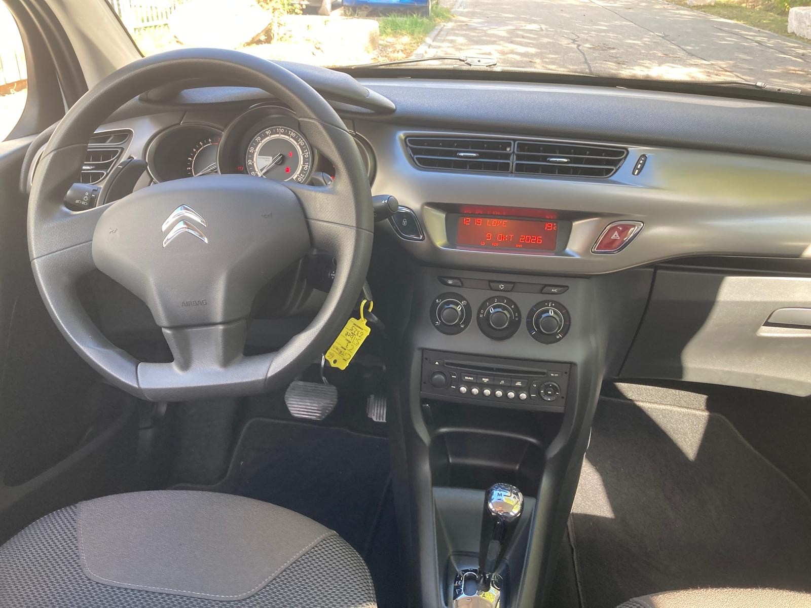 CITROEN C3 1.2i Exclusive ETG5-image-10