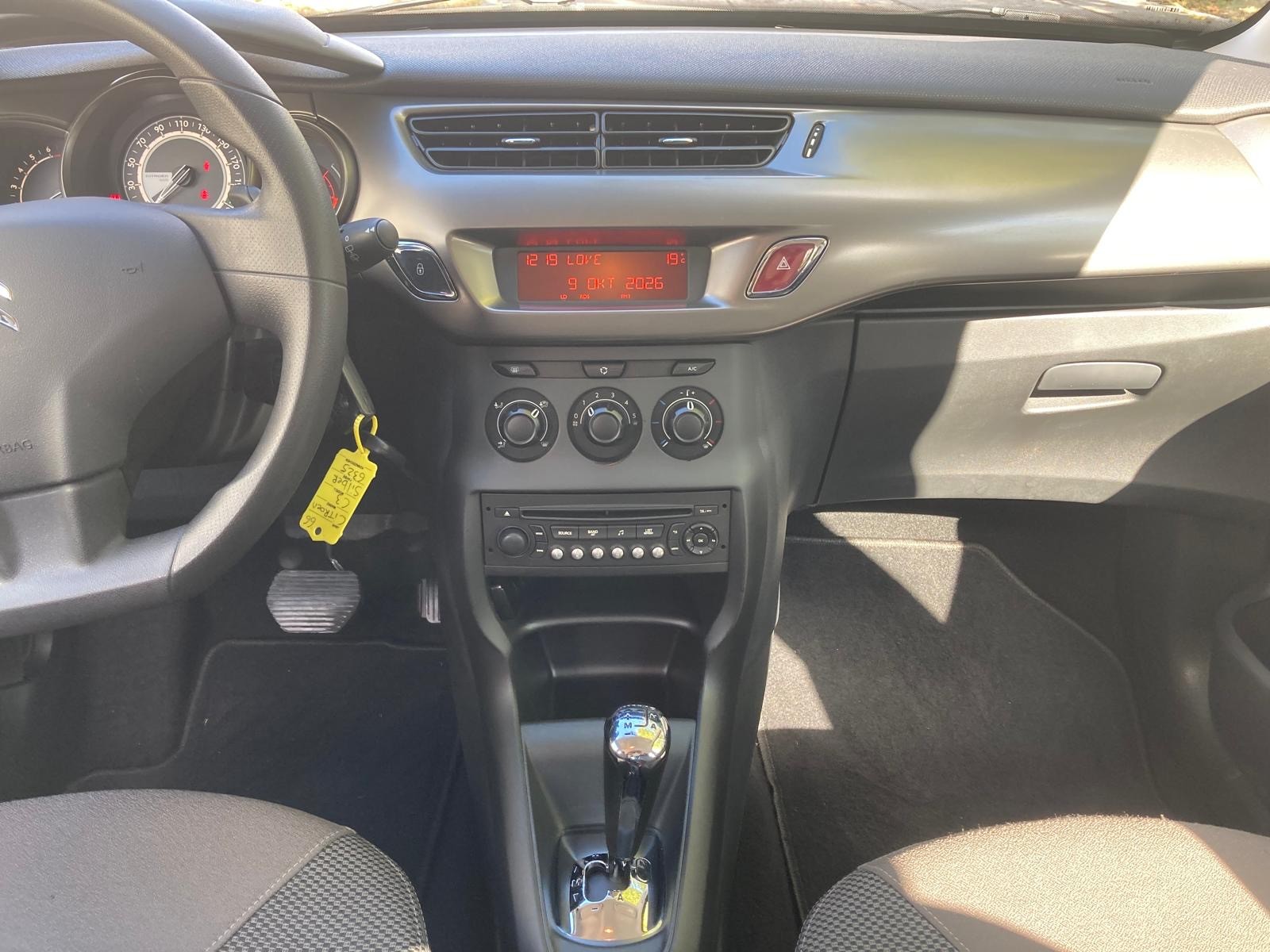 CITROEN C3 1.2i Exclusive ETG5-image-11