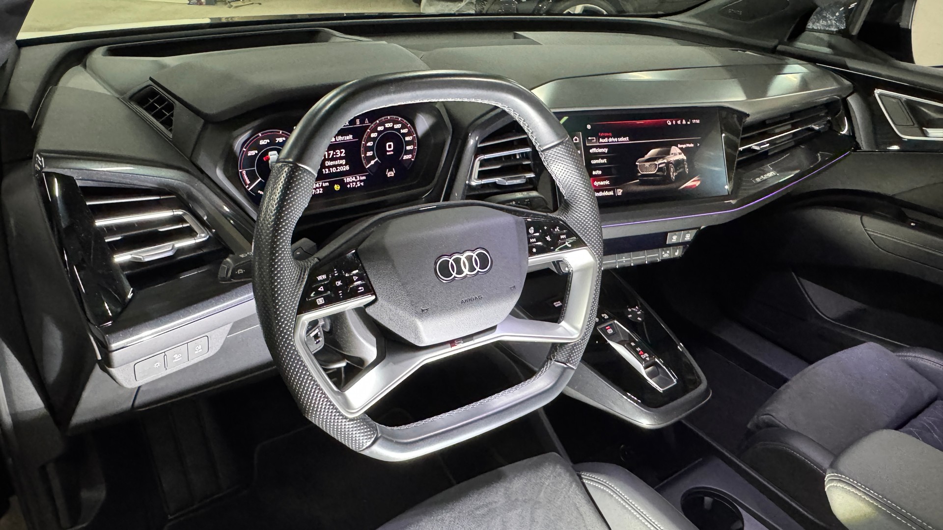 AUDI Q4 Sportback e-tron 50 S-Line quattro Black-Optik 300PS / Wärmepumpe-image-13
