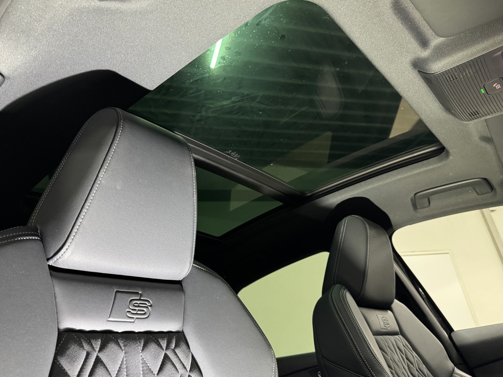 AUDI Q4 Sportback e-tron 50 S-Line quattro Black-Optik 300PS / Wärmepumpe-image-7