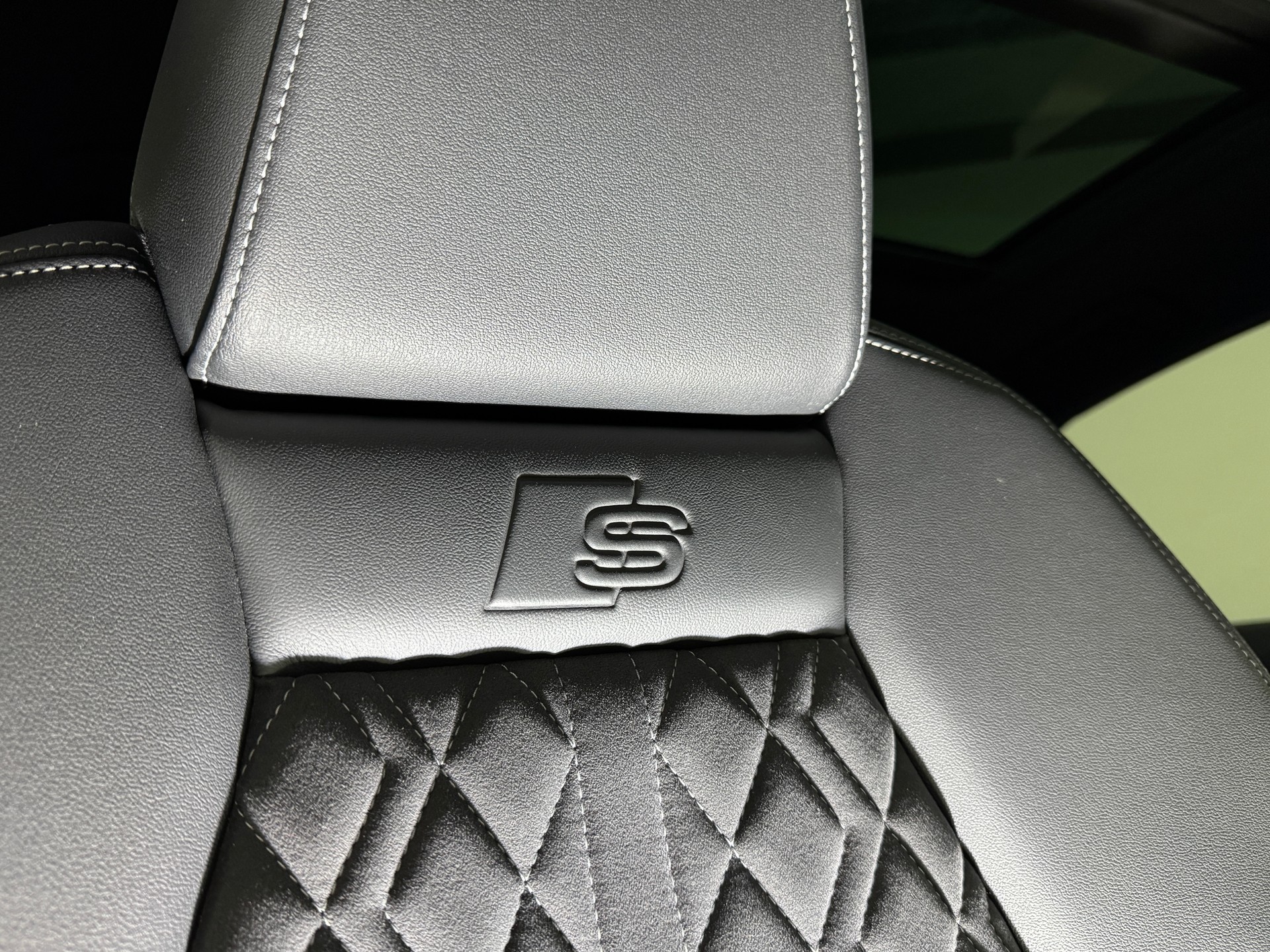 AUDI Q4 Sportback e-tron 50 S-Line quattro Black-Optik 300PS / Wärmepumpe-image-8