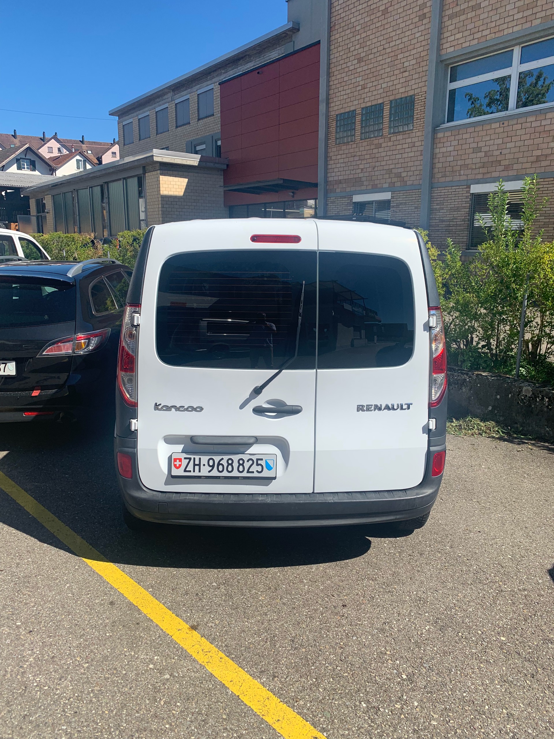 RENAULT 1.5 dCi 75 Business S/S-image-1