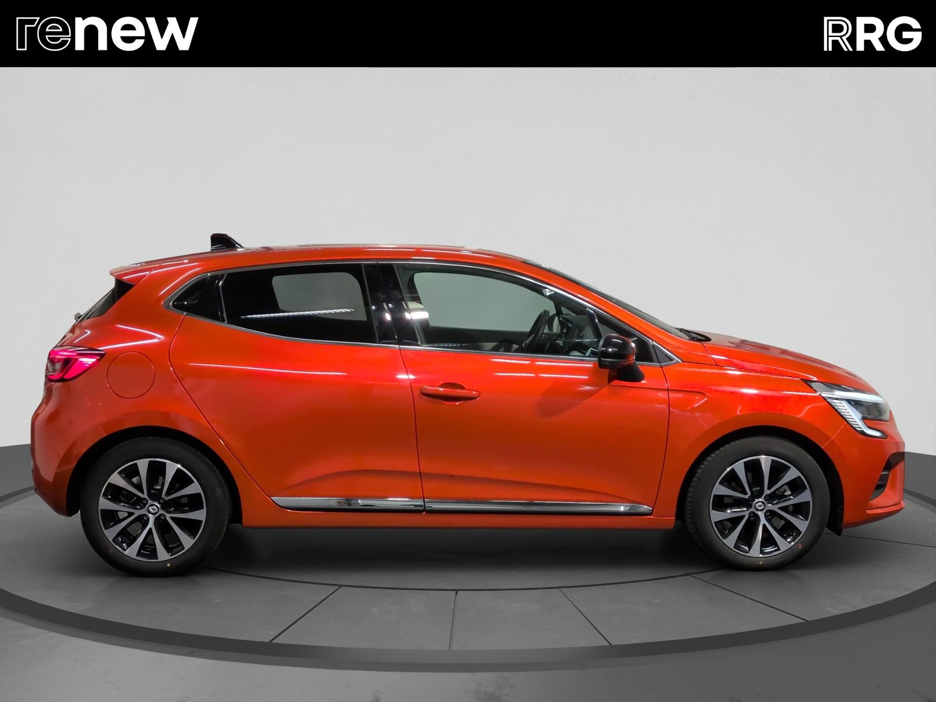 RENAULT Clio 1.6 E-Tech Techno-image-1
