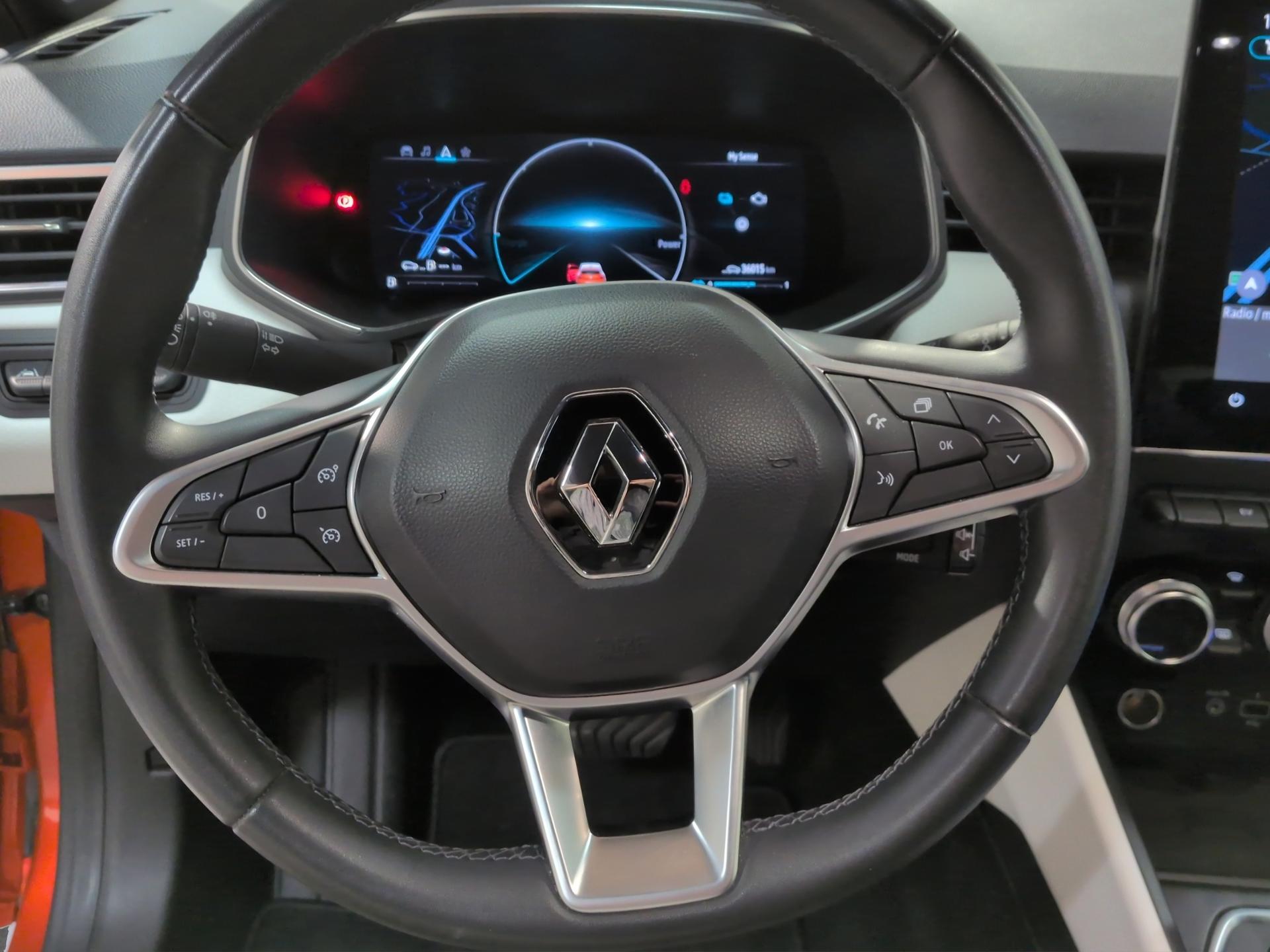 RENAULT Clio 1.6 E-Tech Techno-image-9
