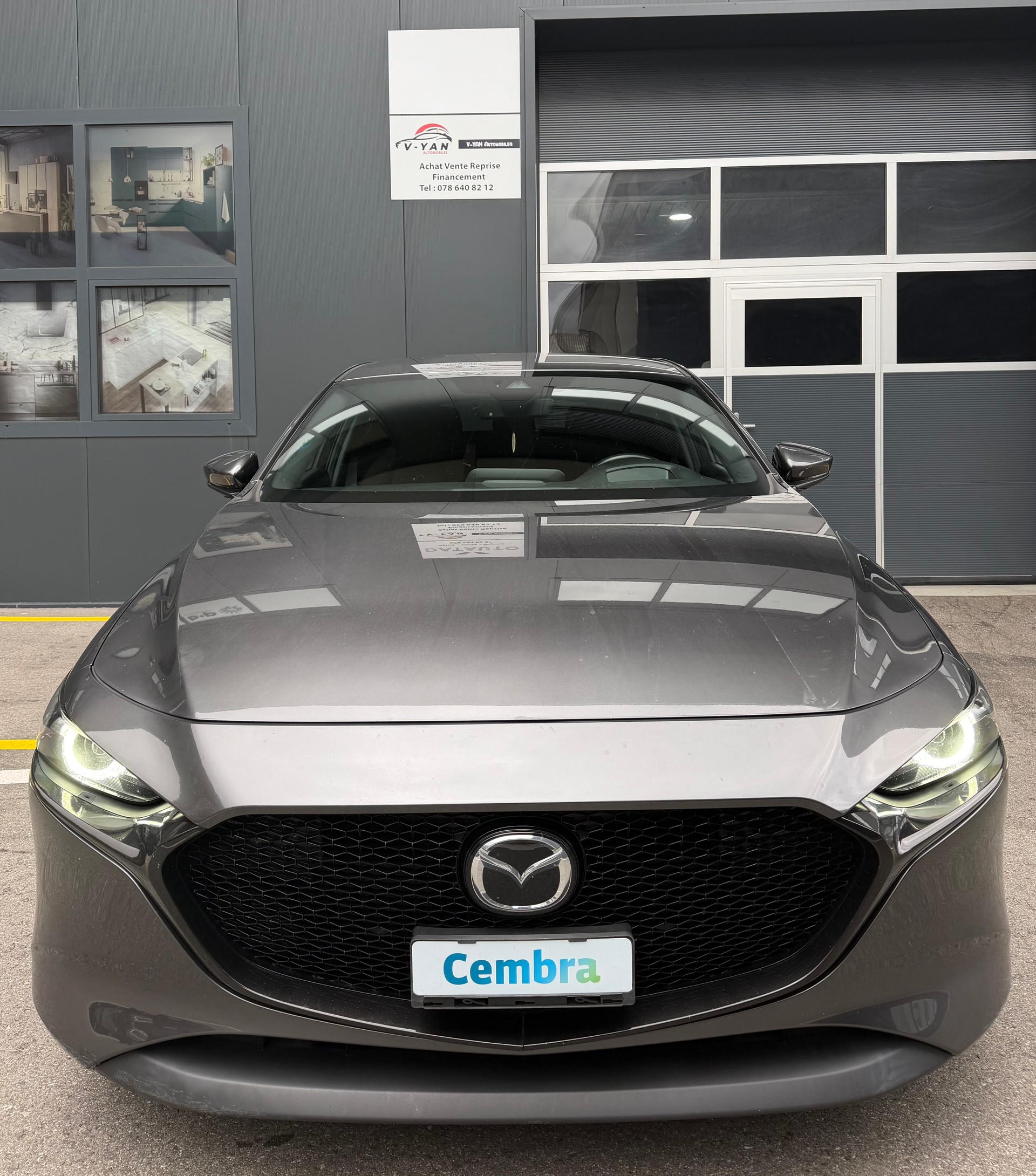 MAZDA 3 Hatchback SKYACTIV-X M Hybrid 180 Revolution-image-2