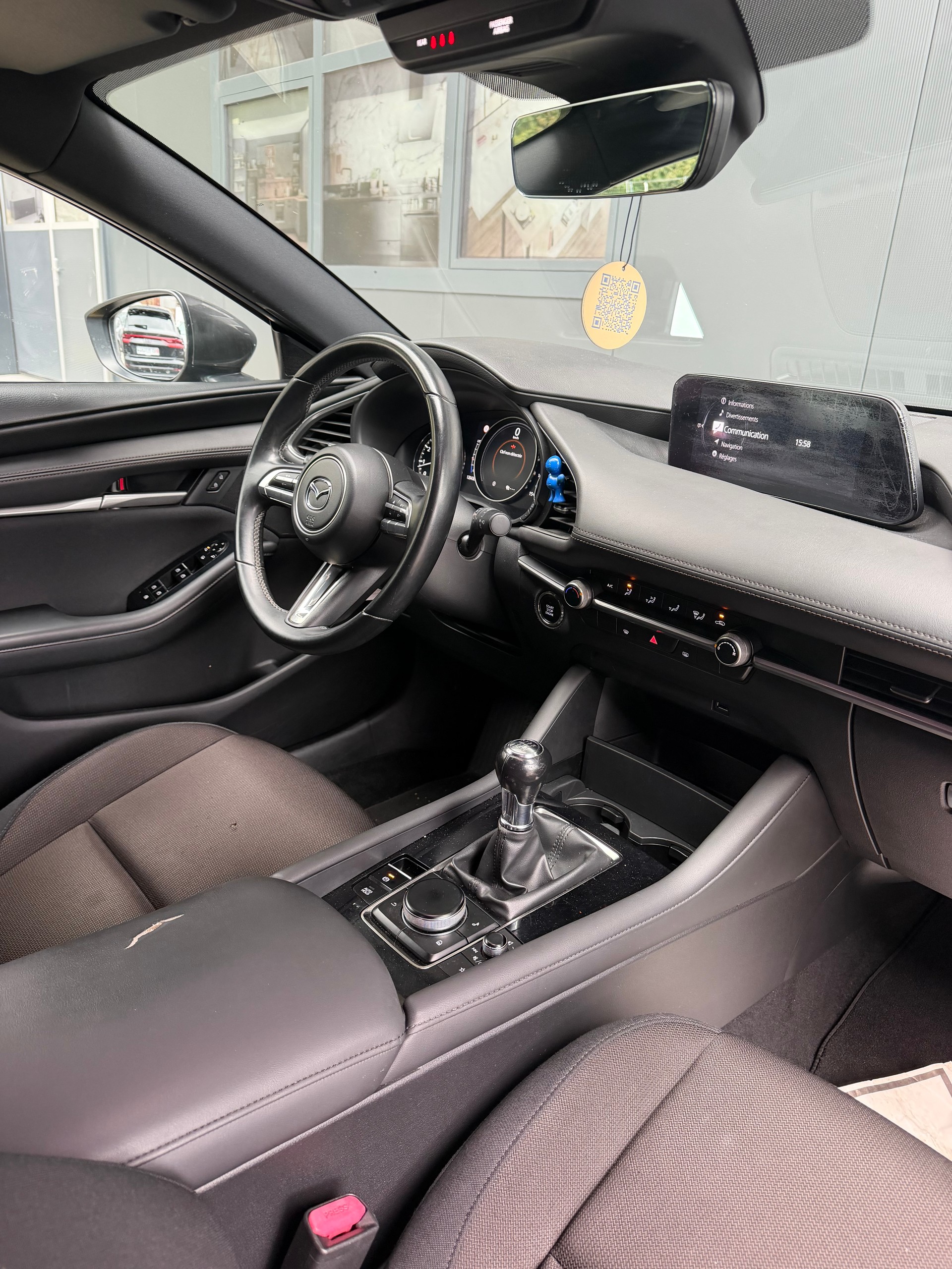 MAZDA 3 Hatchback SKYACTIV-X M Hybrid 180 Revolution-image-11