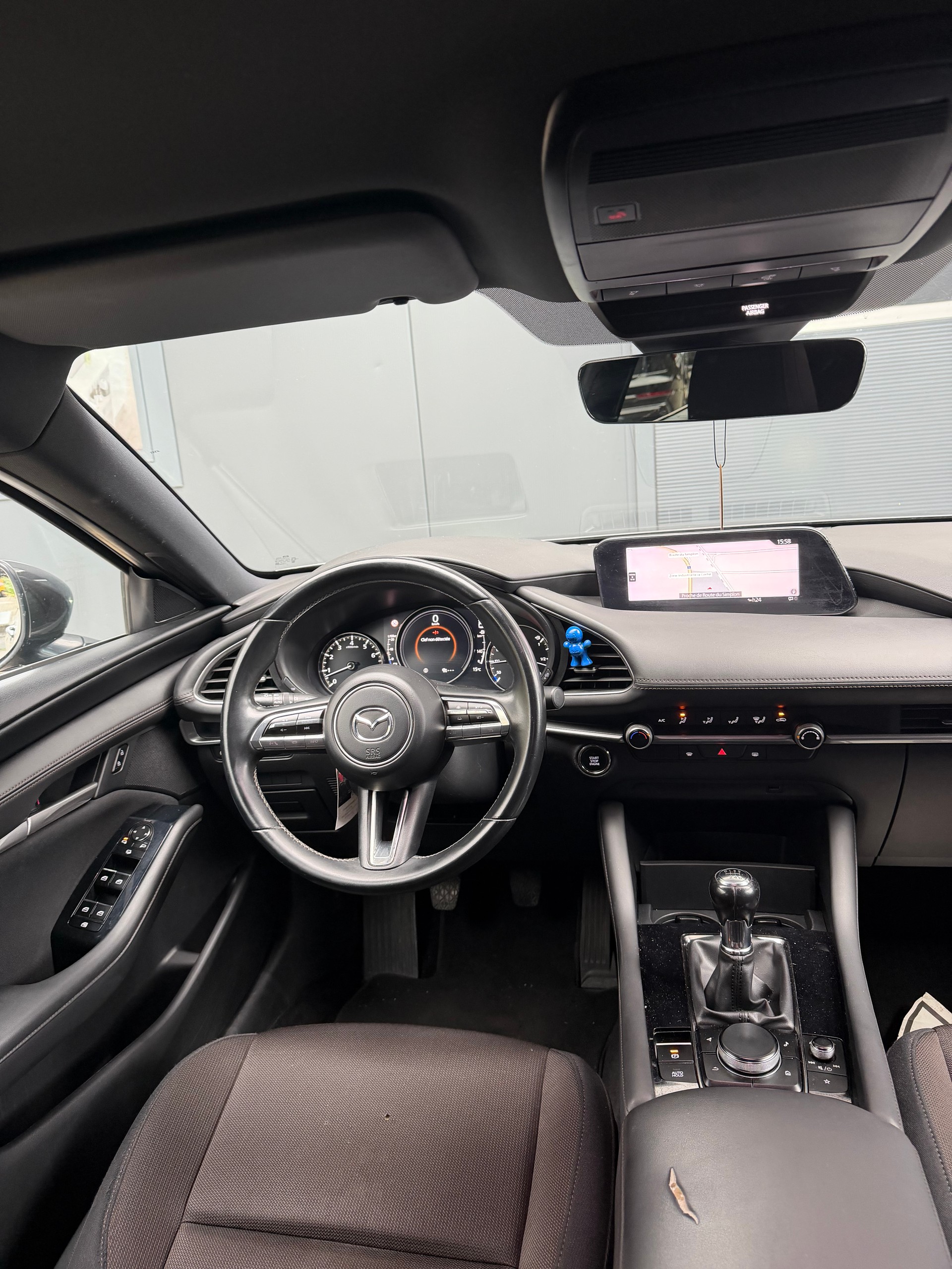 MAZDA 3 Hatchback SKYACTIV-X M Hybrid 180 Revolution-image-9