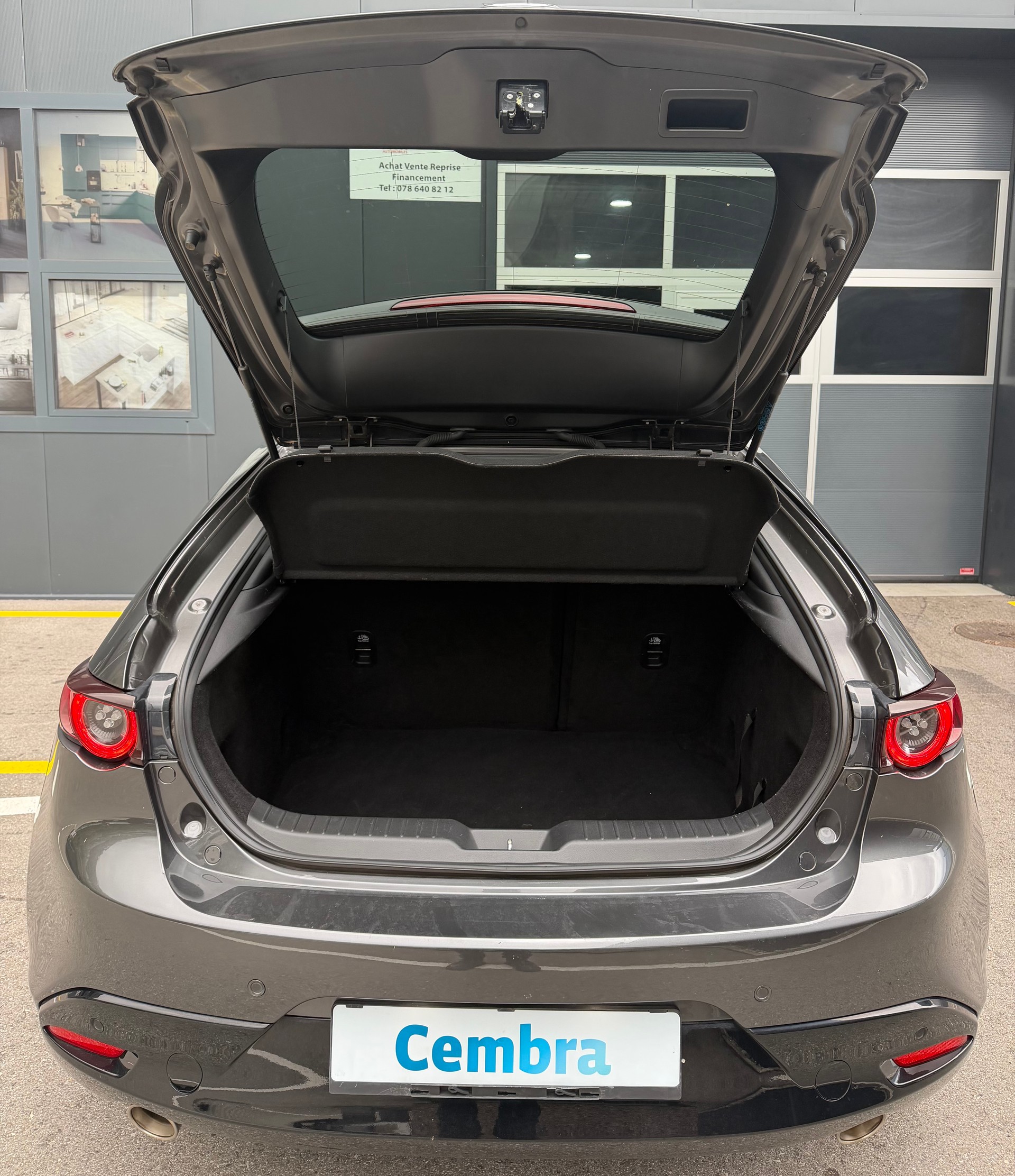 MAZDA 3 Hatchback SKYACTIV-X M Hybrid 180 Revolution-image-7