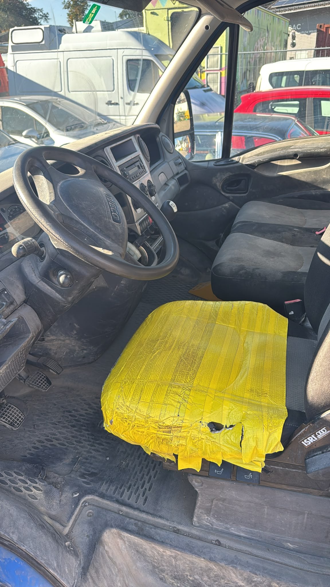 IVECO 35 C 15 D-image-4