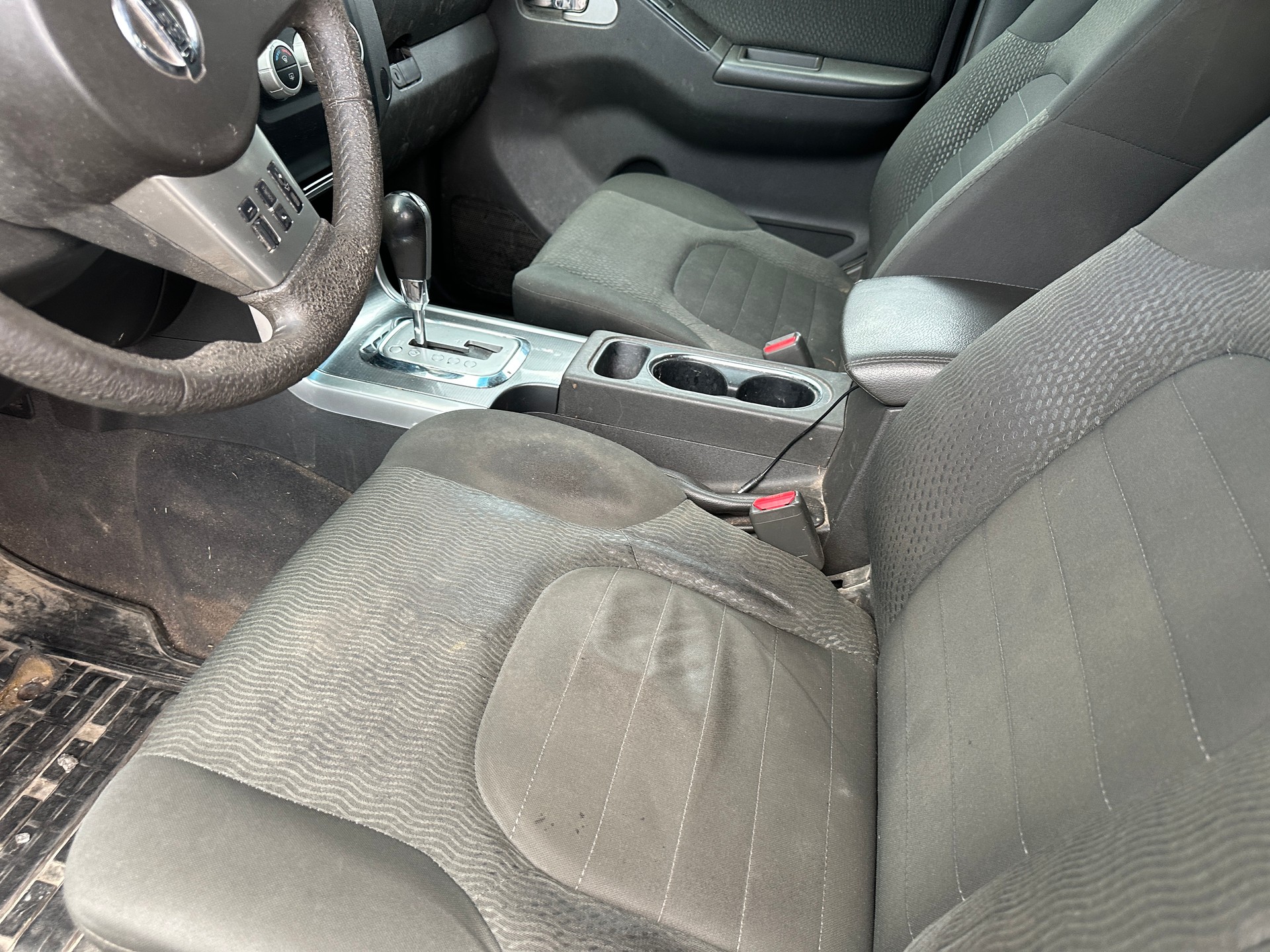 NISSAN Navara Double Cab SE 2.5 dCi 4WD Automat-image-3